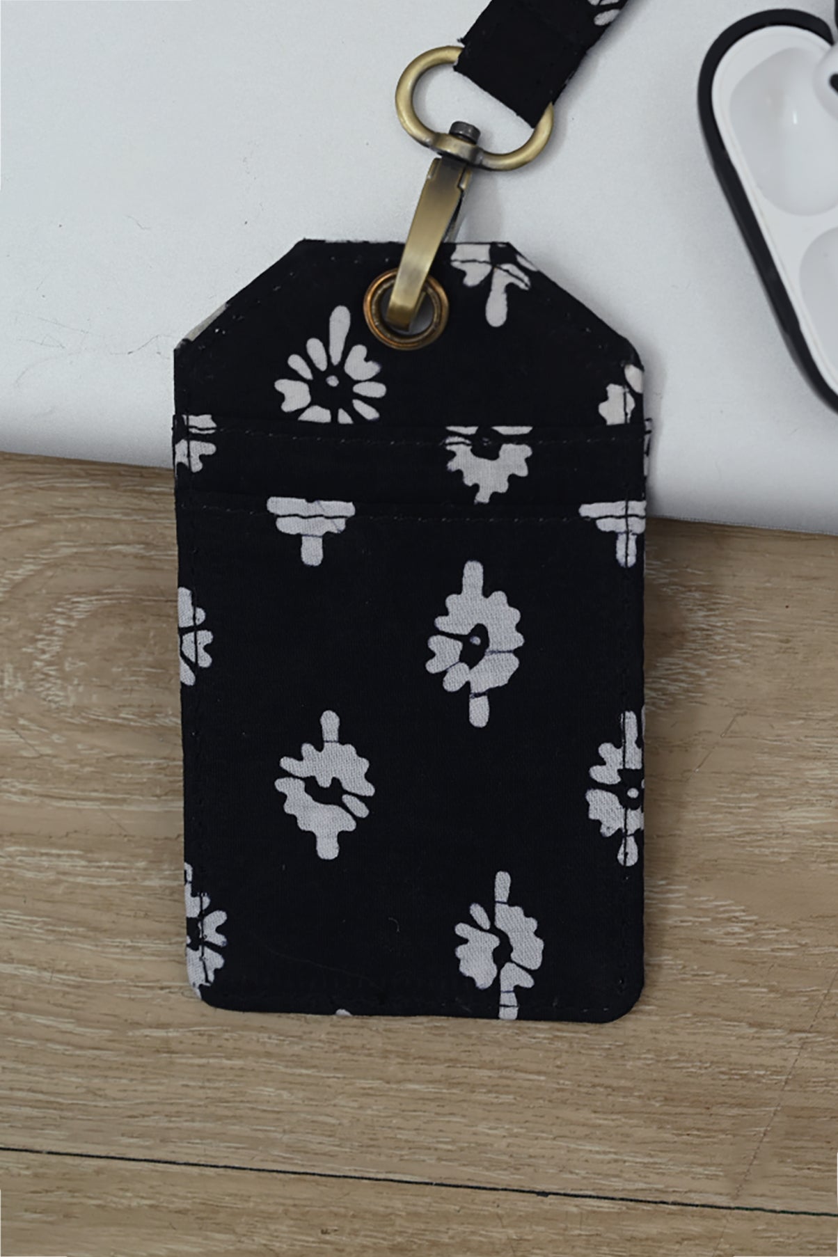 Lanyard Garut Black A0070