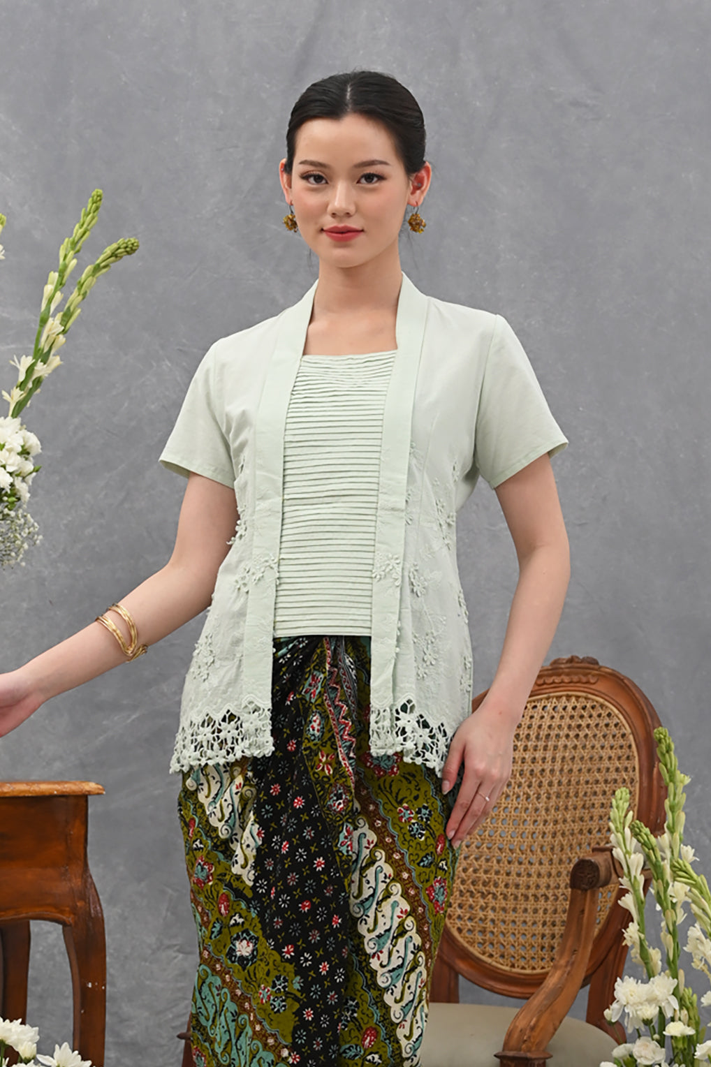 Kebaya Short Basic Green T4041