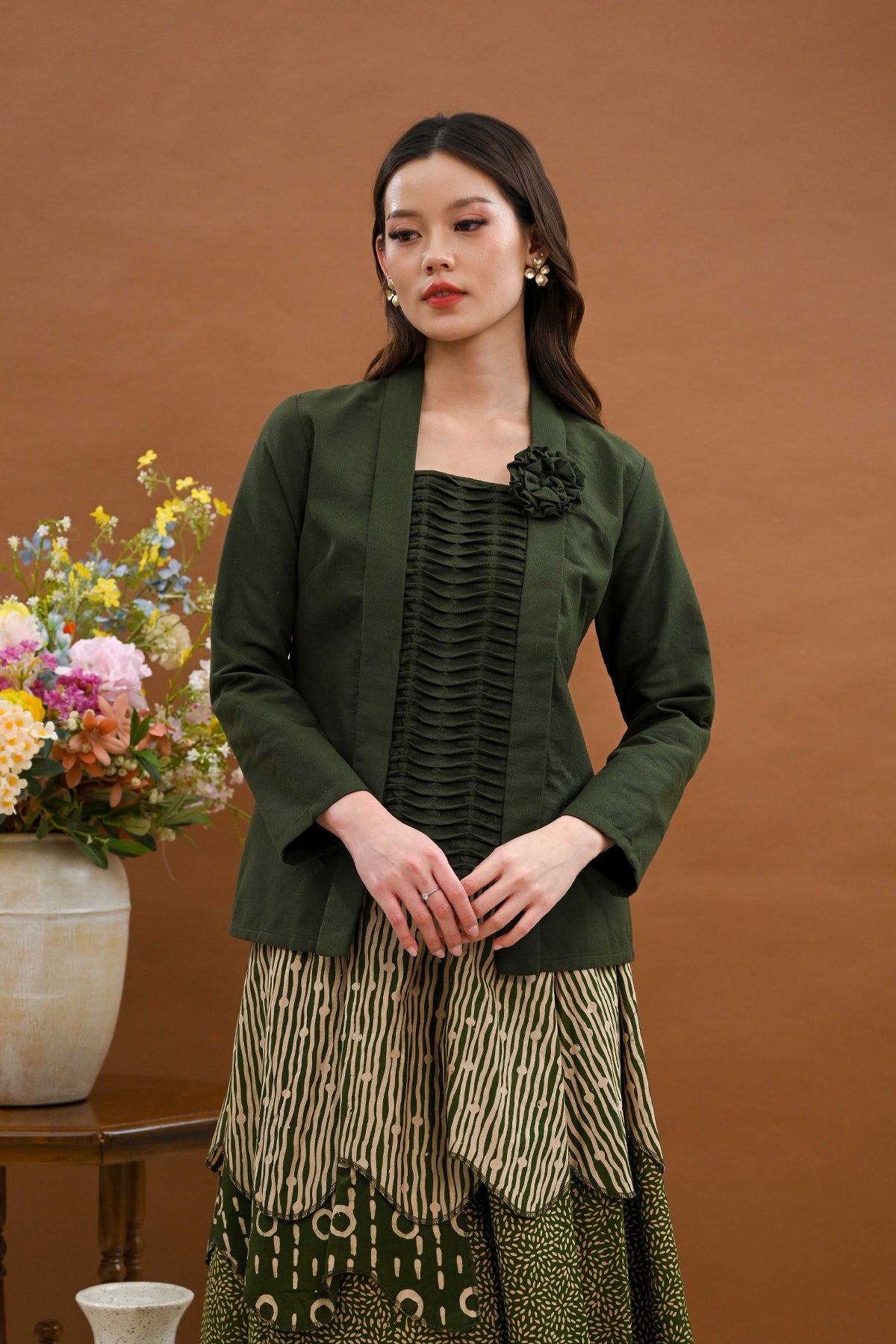 Kebaya Opnaisel Basic Green T5535
