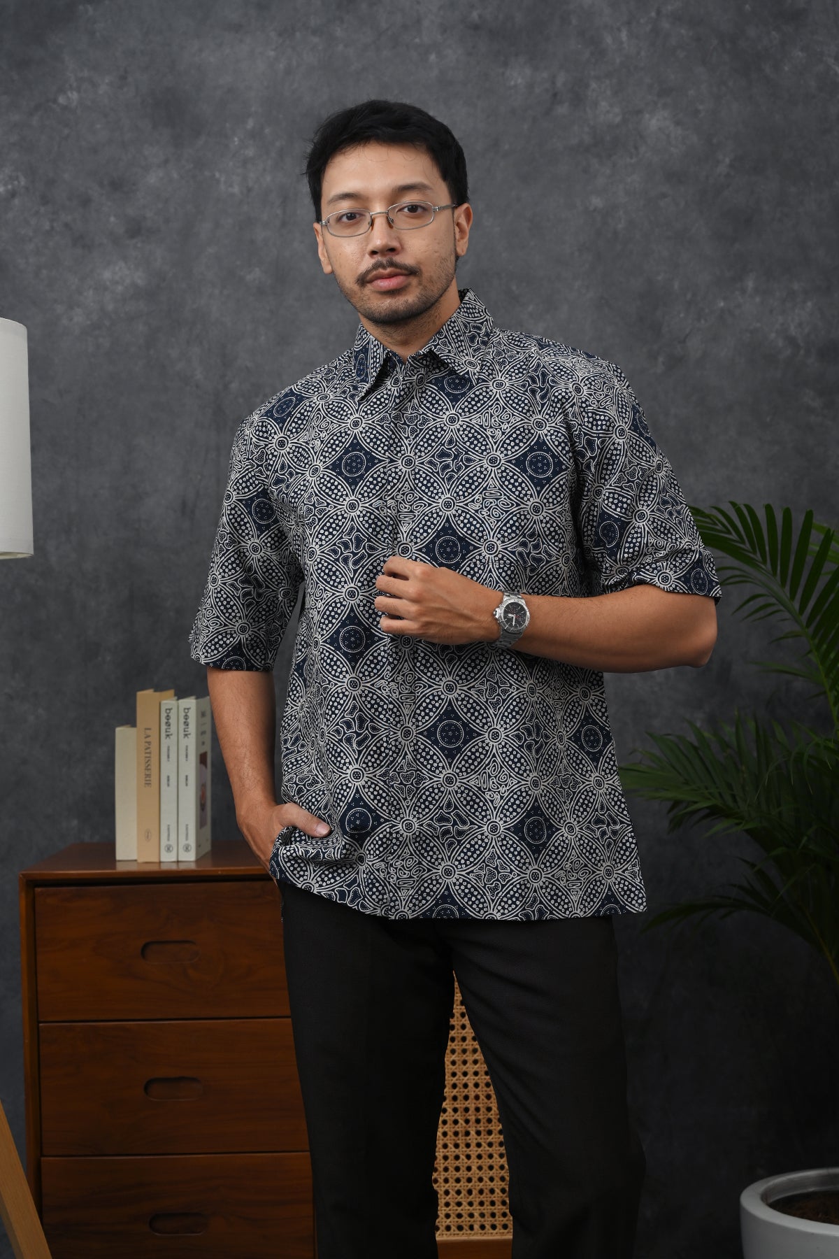 Ruma Kontemporer Short M0386