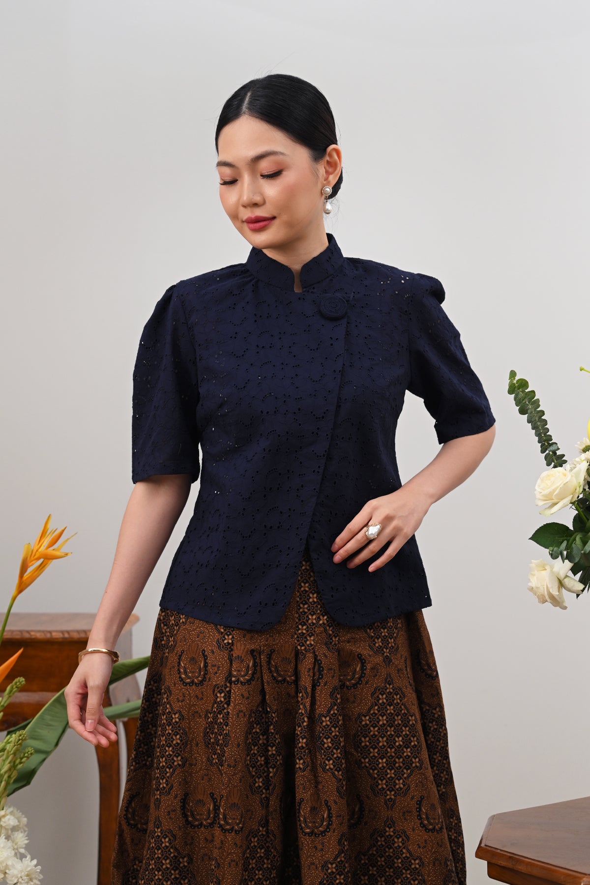 Cahaya Short Basic Navy T5584