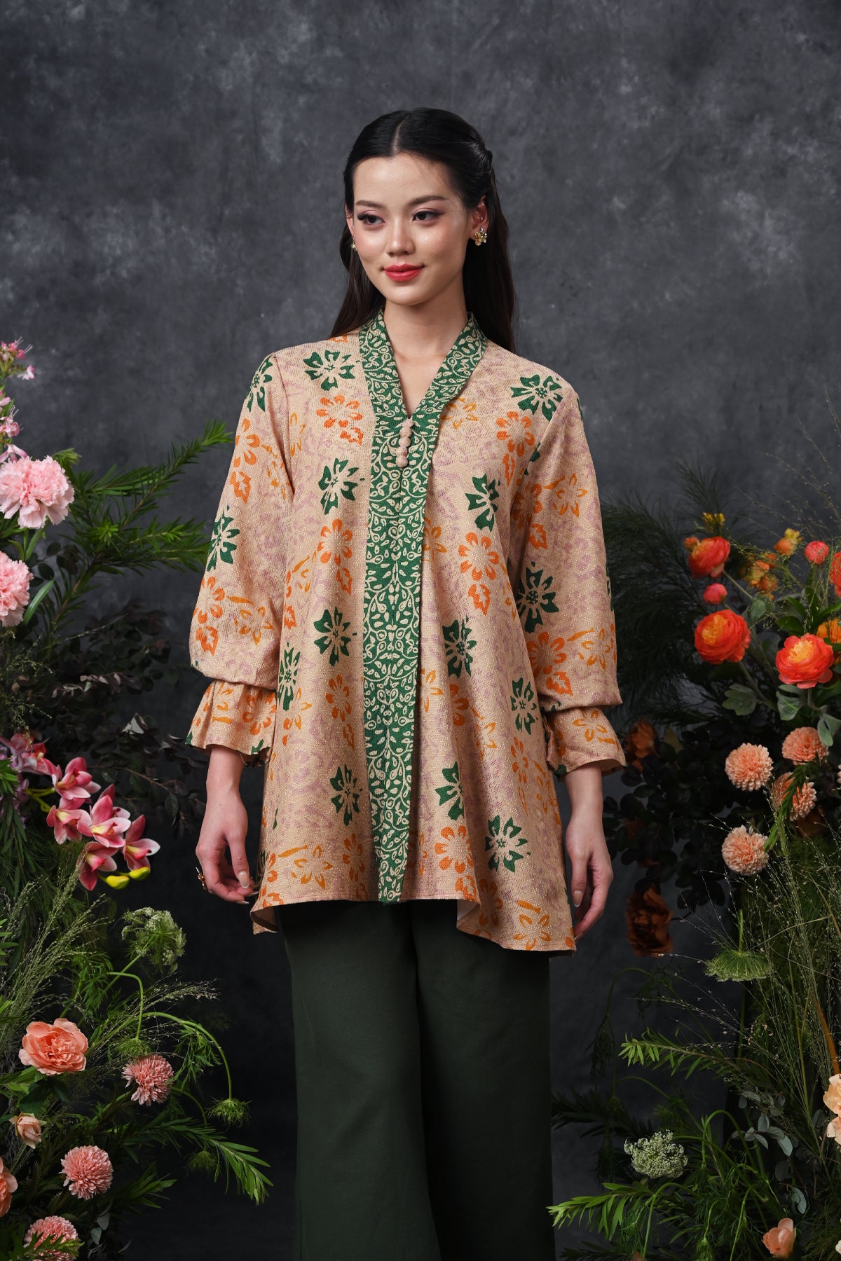 Alesha Dobi  T5641