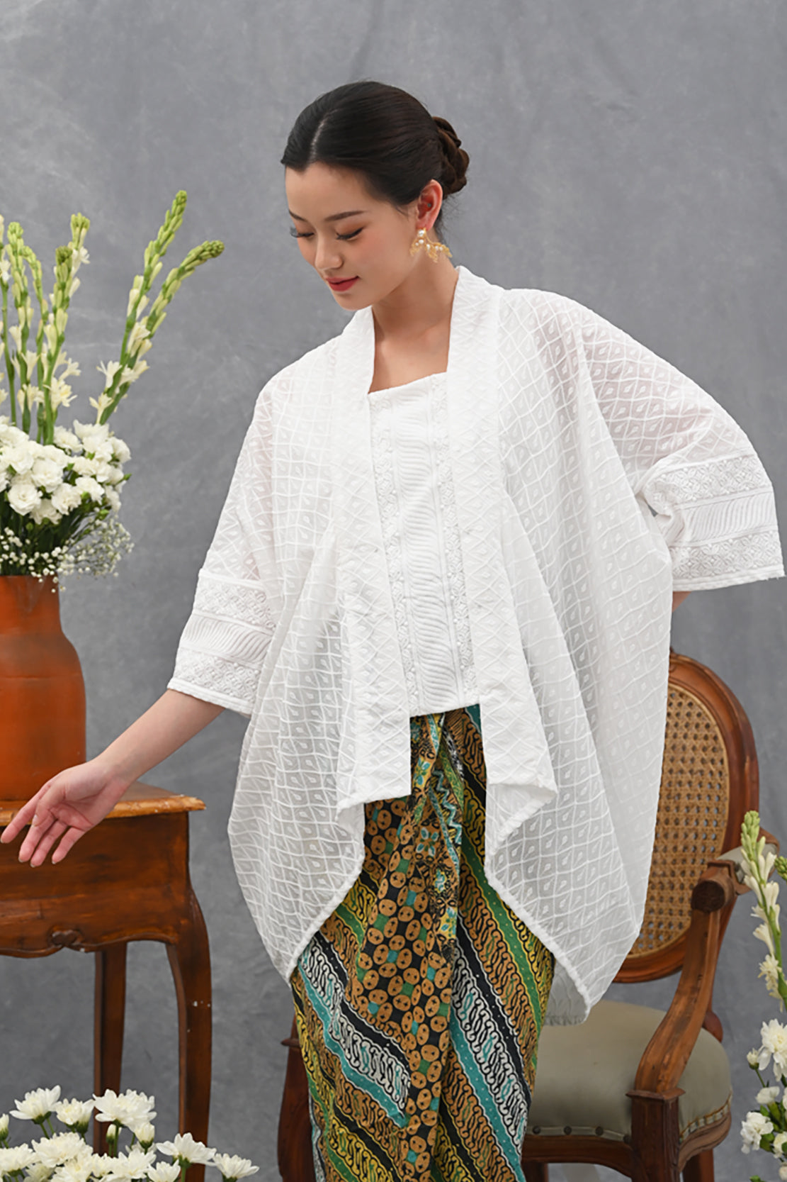 Kusuma Basic White T3988