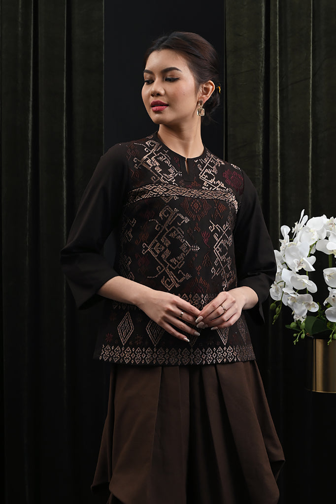 Ambar Suksma T4391