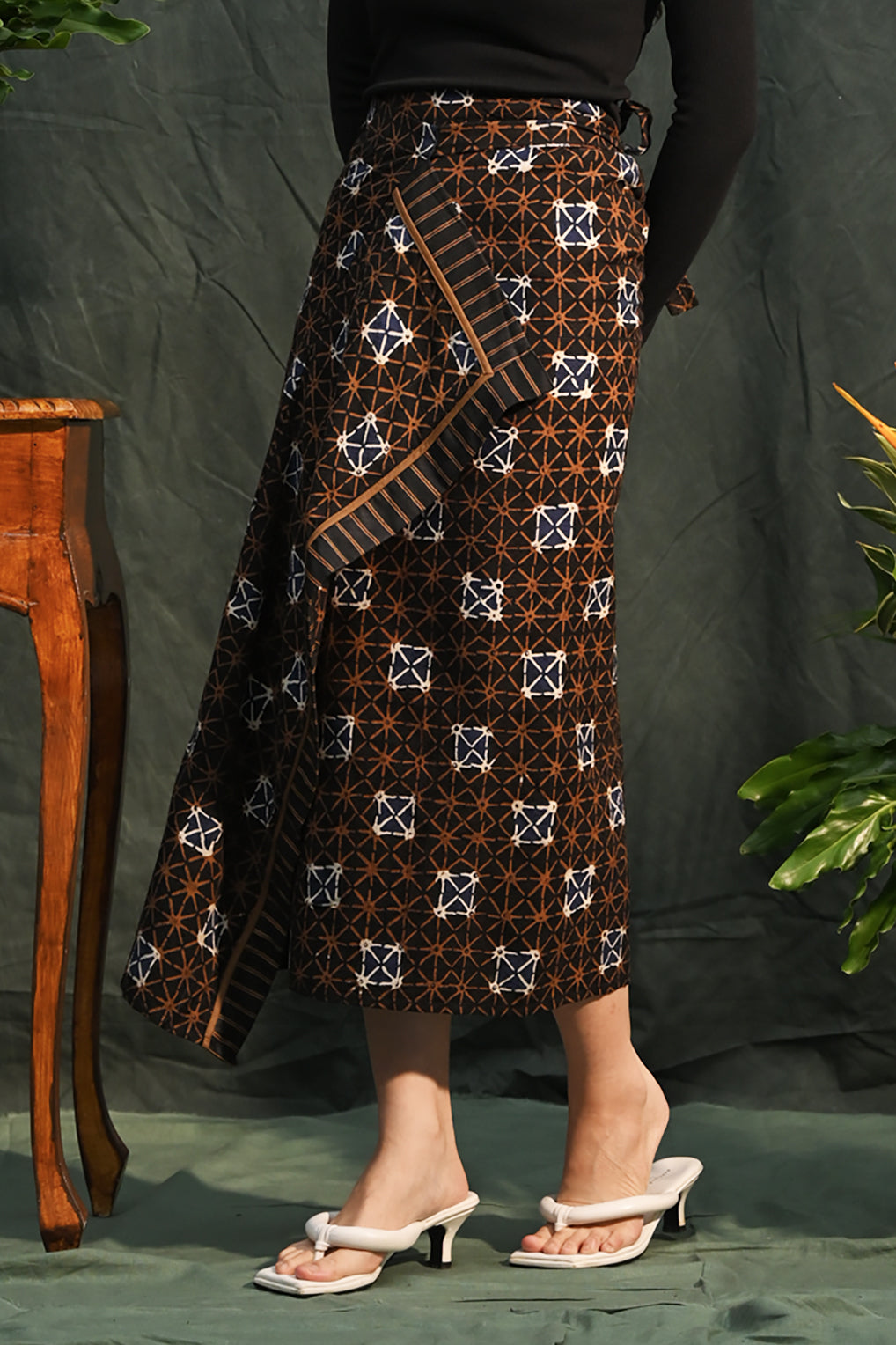 Lilit Dobi Sogan P0234