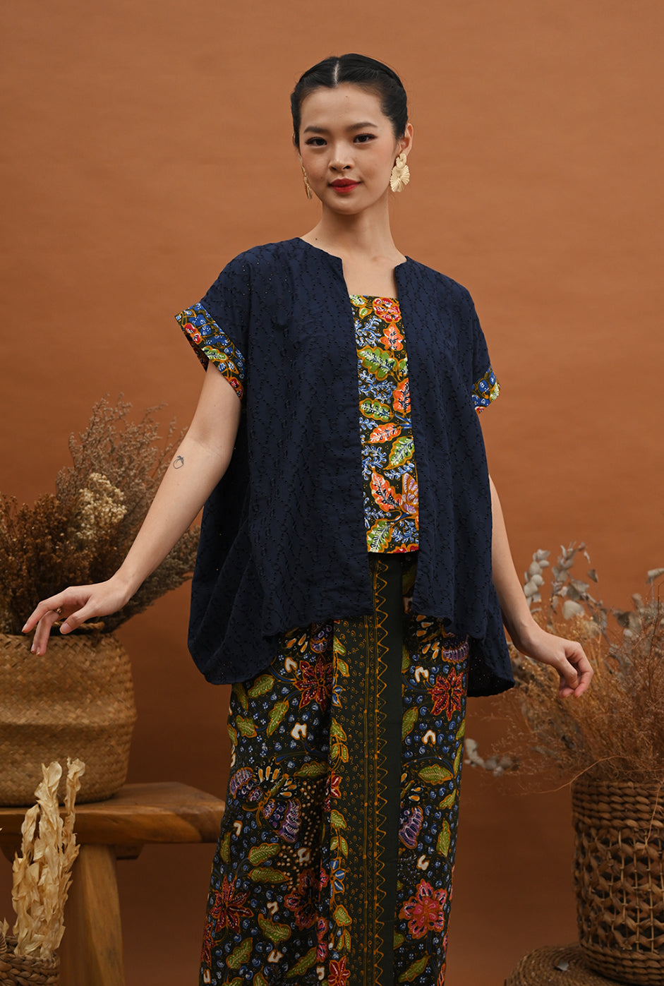 Barry Kartini Blue Lasem T2856