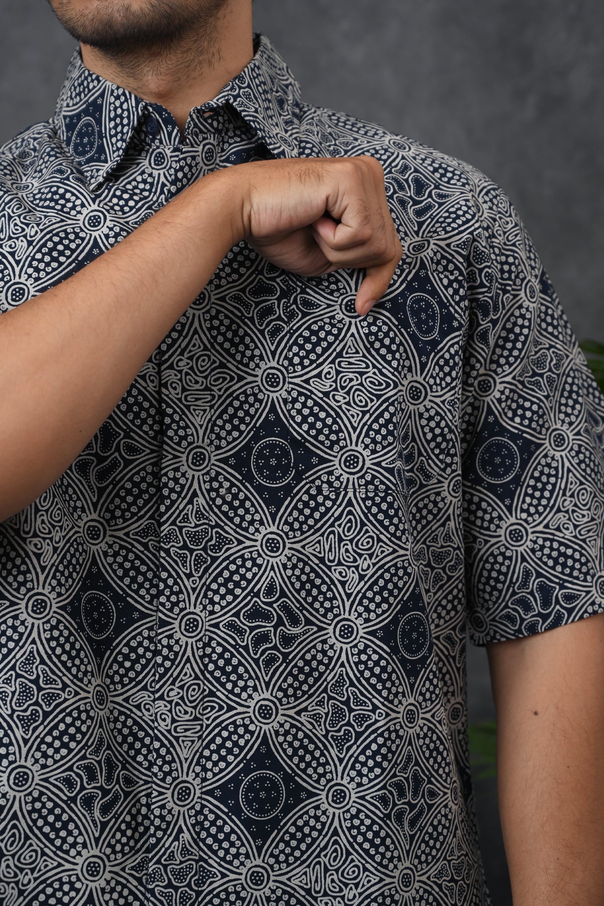 Ruma Kontemporer Short M0386