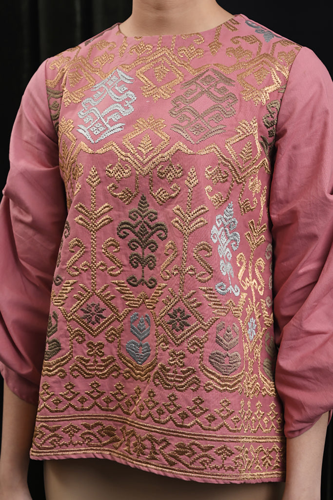 Isyana Suksma T4491