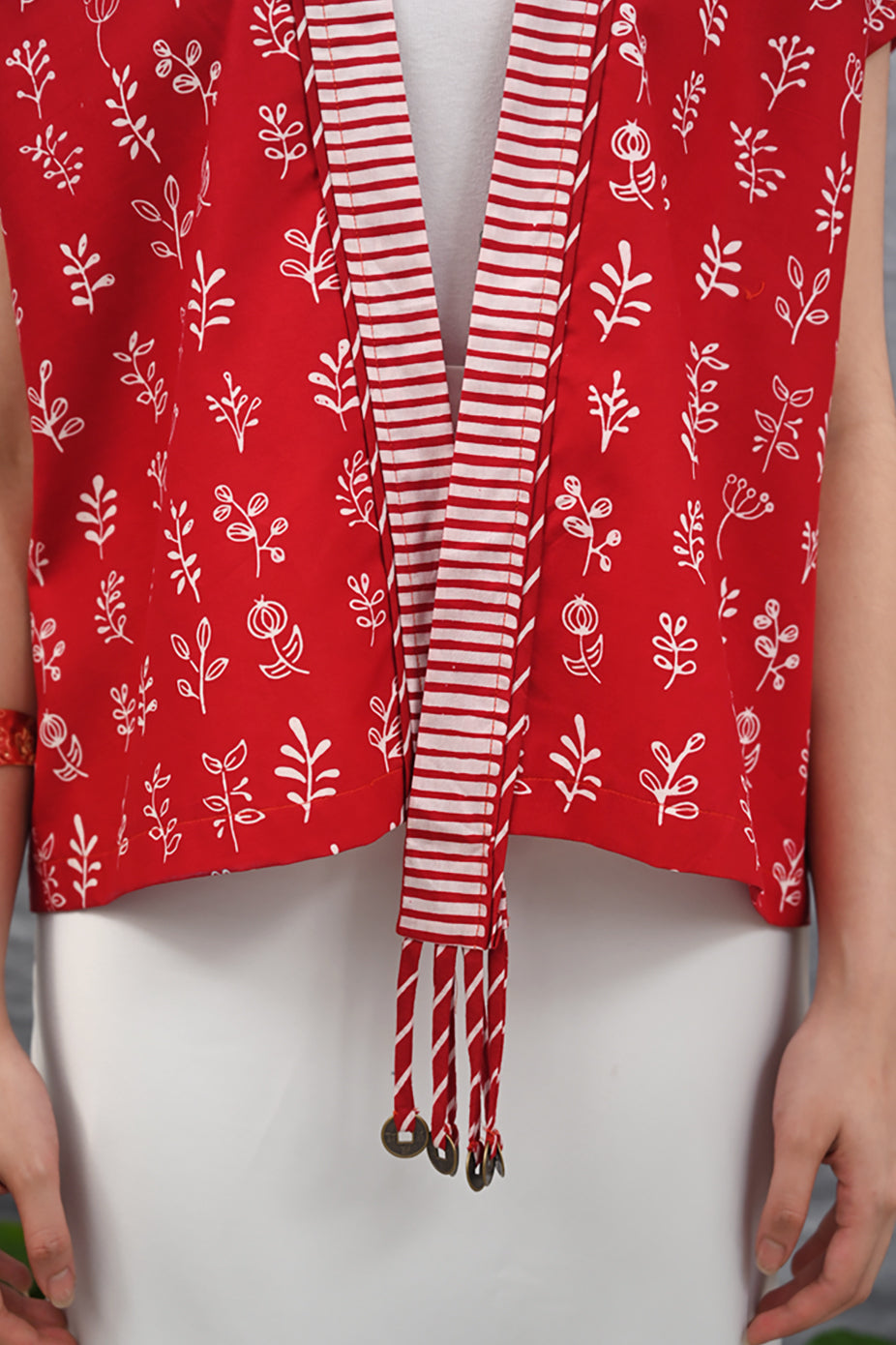 Outer Koin Short Garut Merah Putih T4533