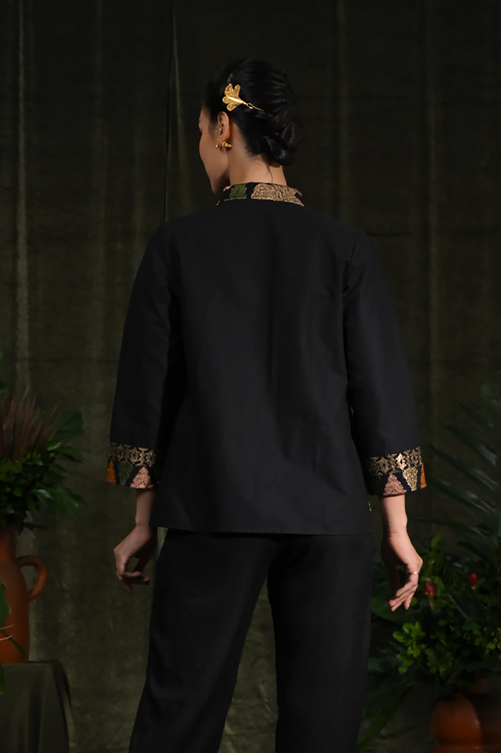 Jenny Suksma Black T2986