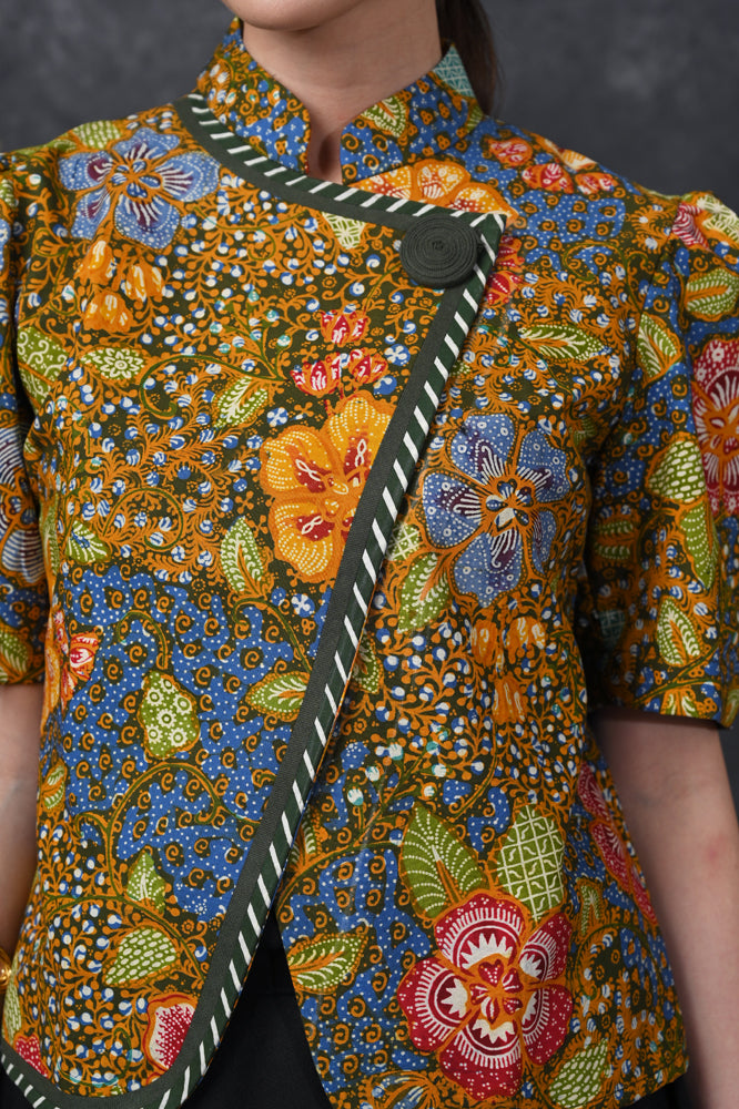 Cahaya Encim Short T4616