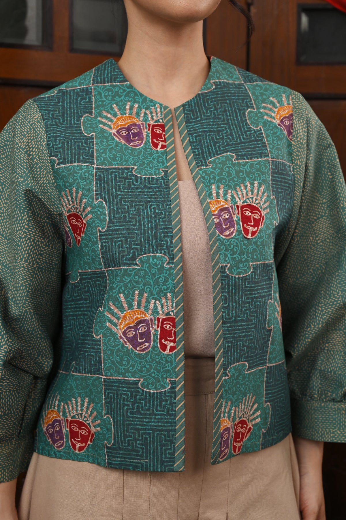 Outer Sevilla Encim Betawi T5771