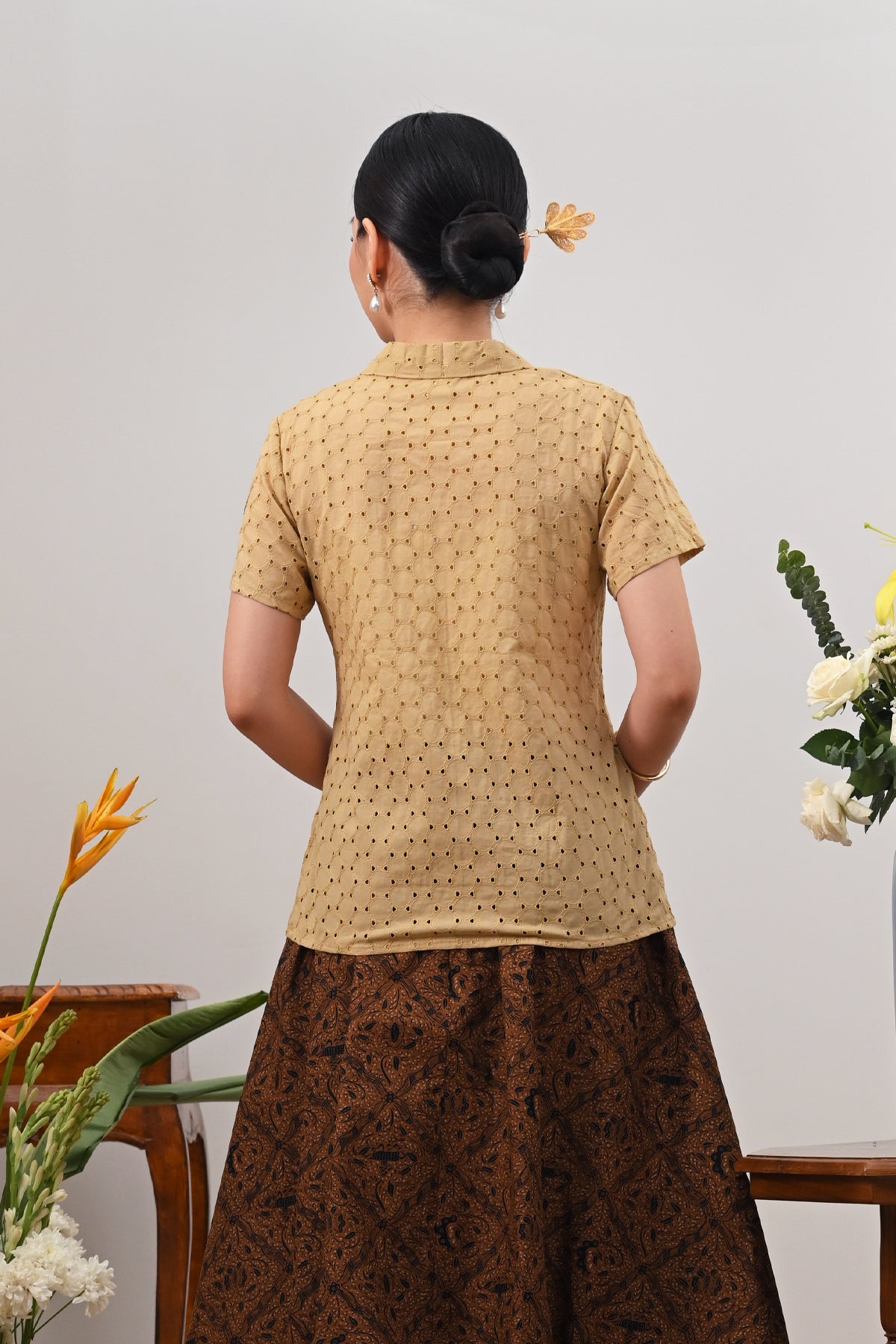 Kebaya Basic Short Cream T5627