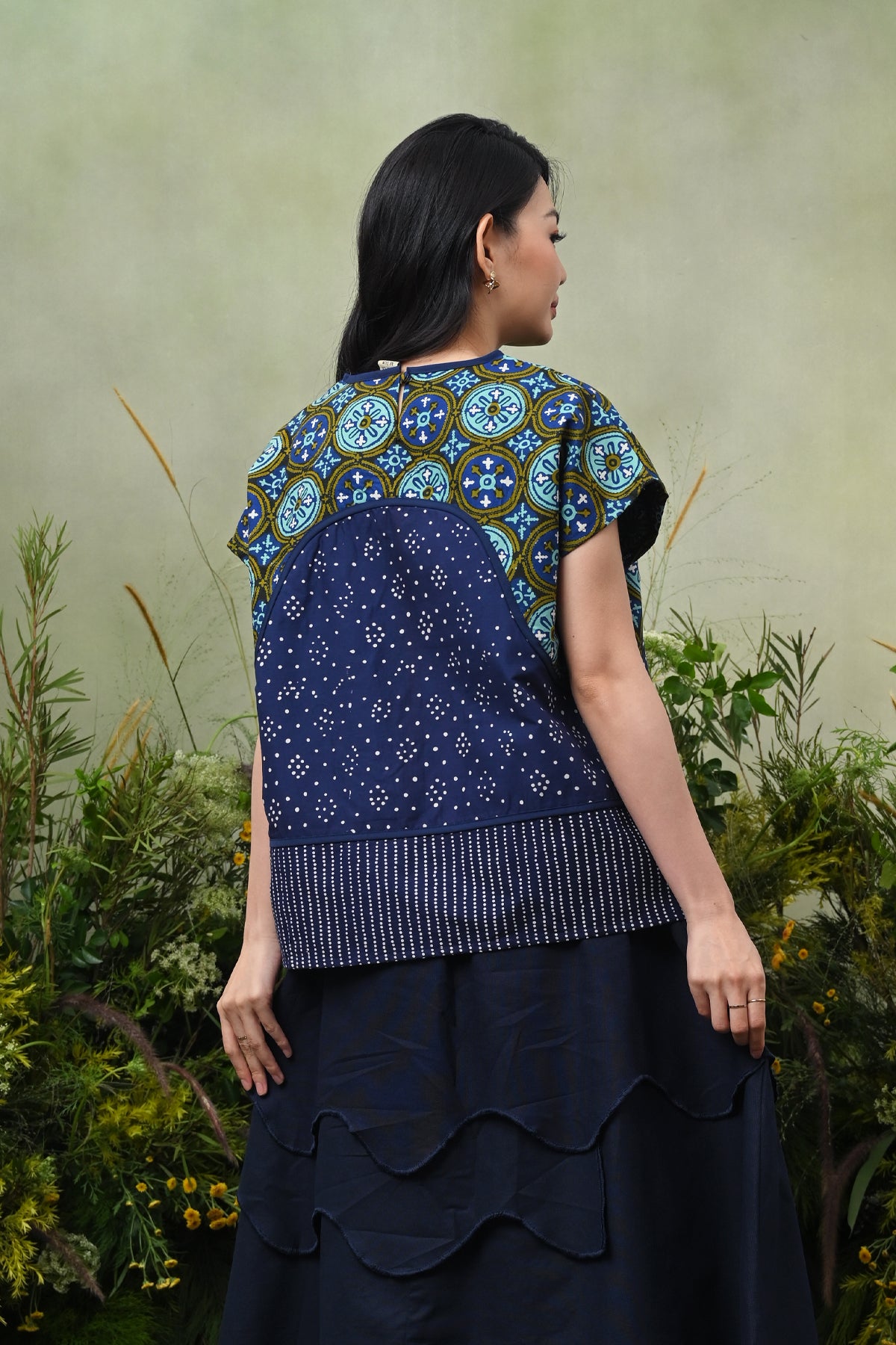 Dhini Shania Encim T5377