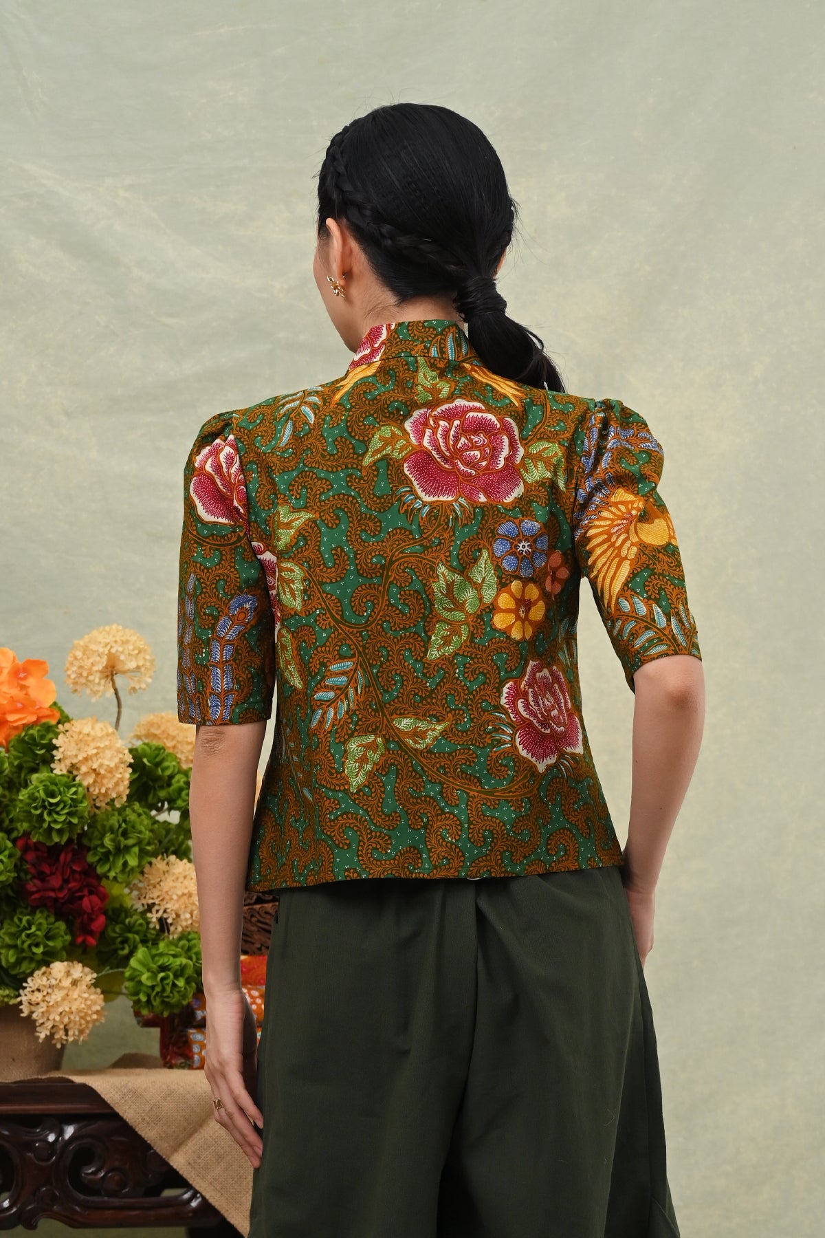 Cahaya Encim Short T6308
