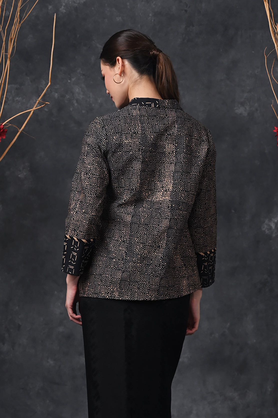 Saskia Garut Cemani T4818