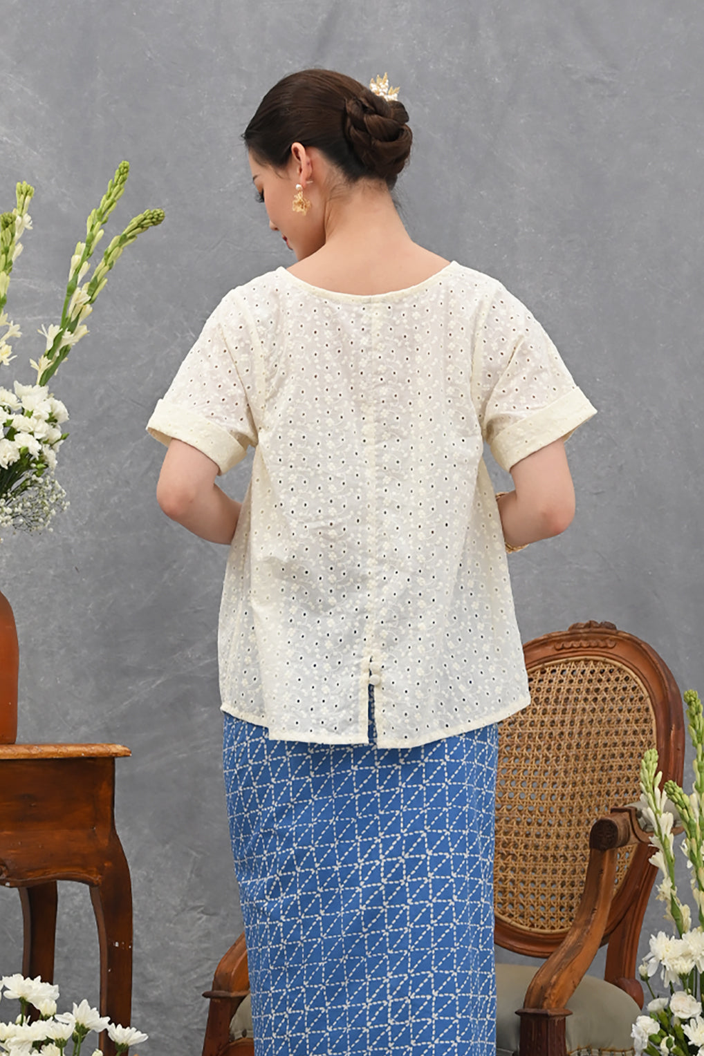 Libra Basic White T3983