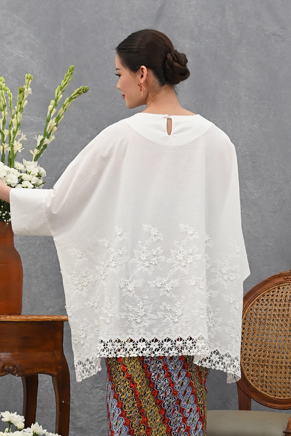 Miki Basic White T4044