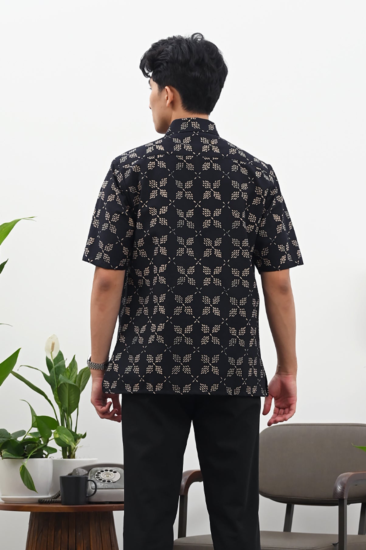 Ajna Garut Short M0317