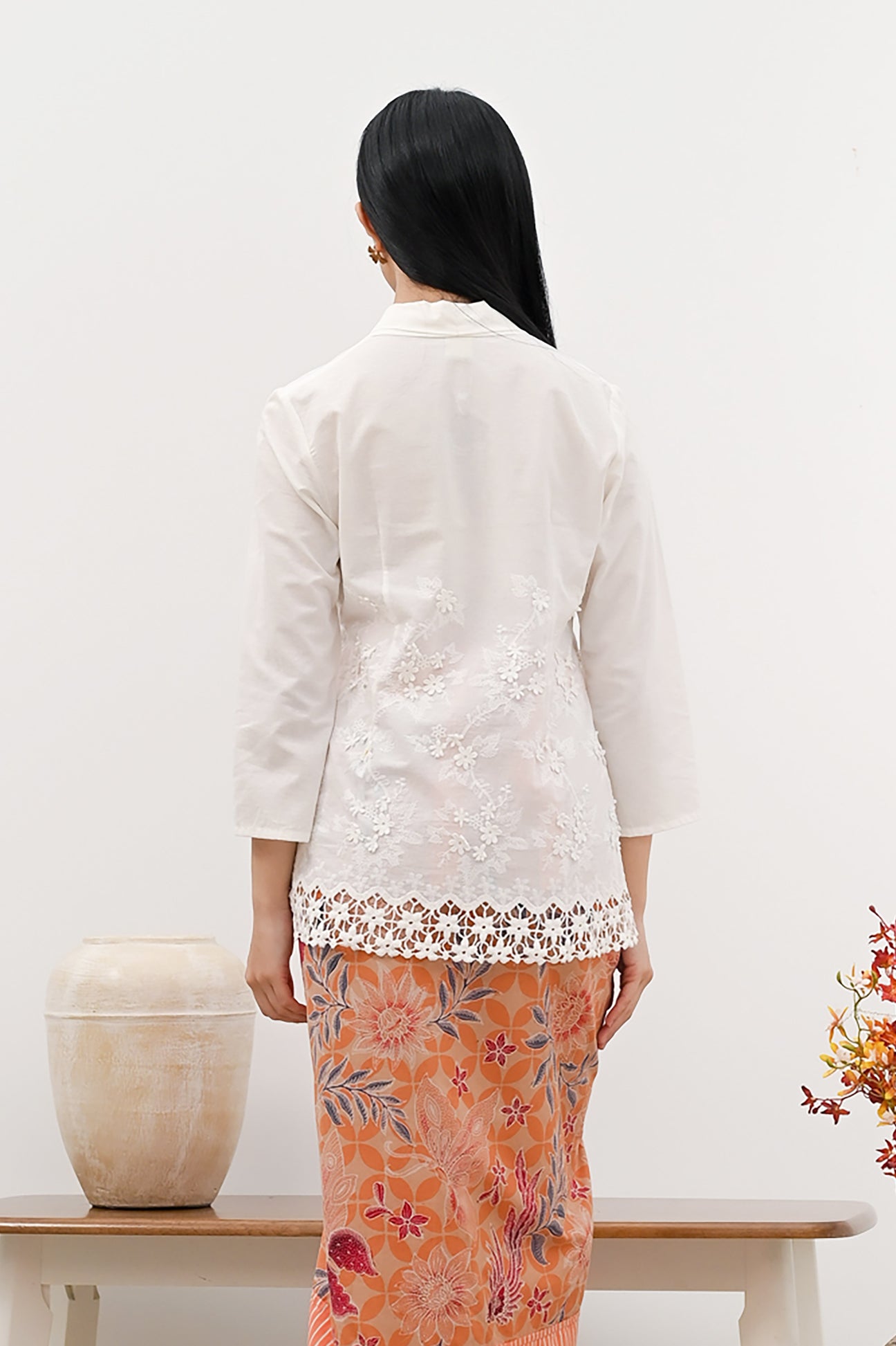 Kebaya Long Basic White T4045