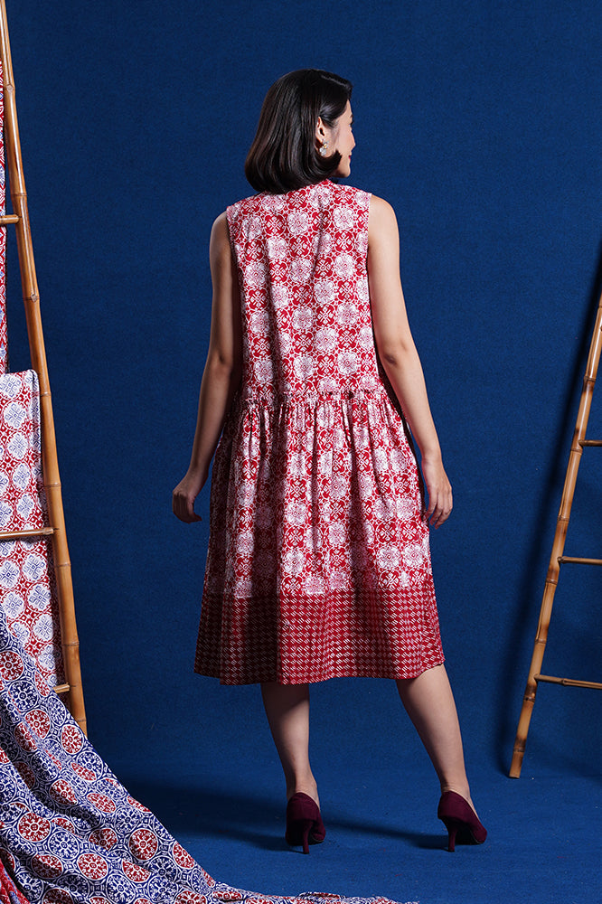 Freya Jlamprang D0446