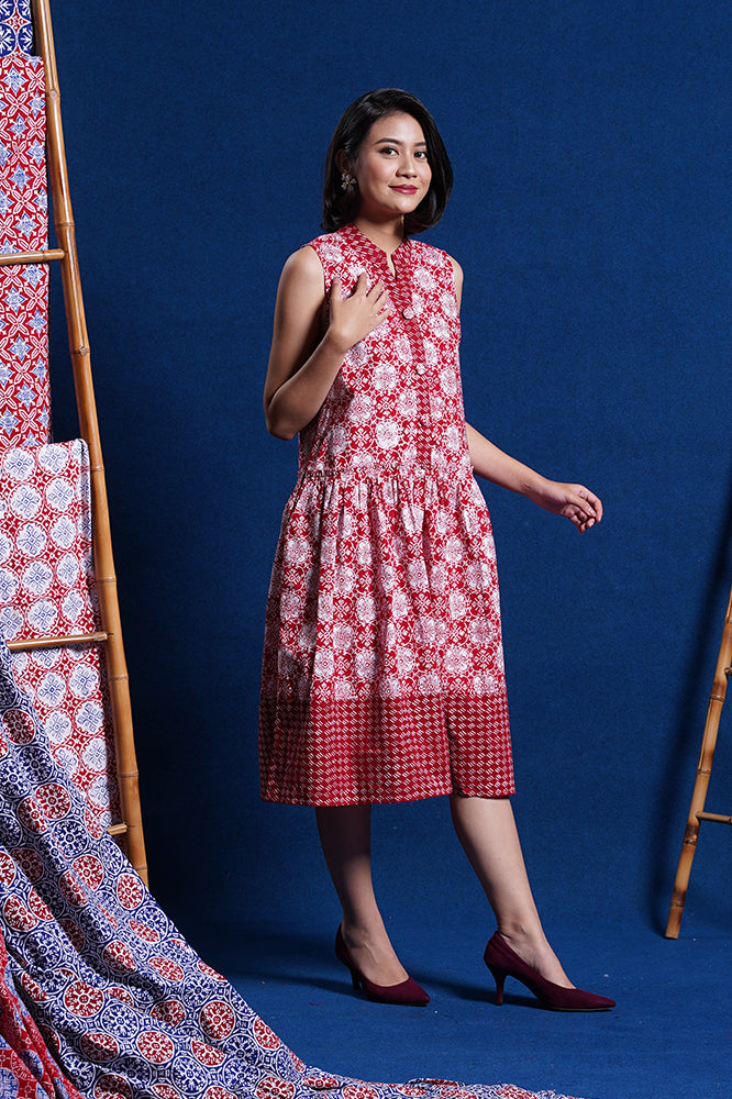 Freya Jlamprang D0446