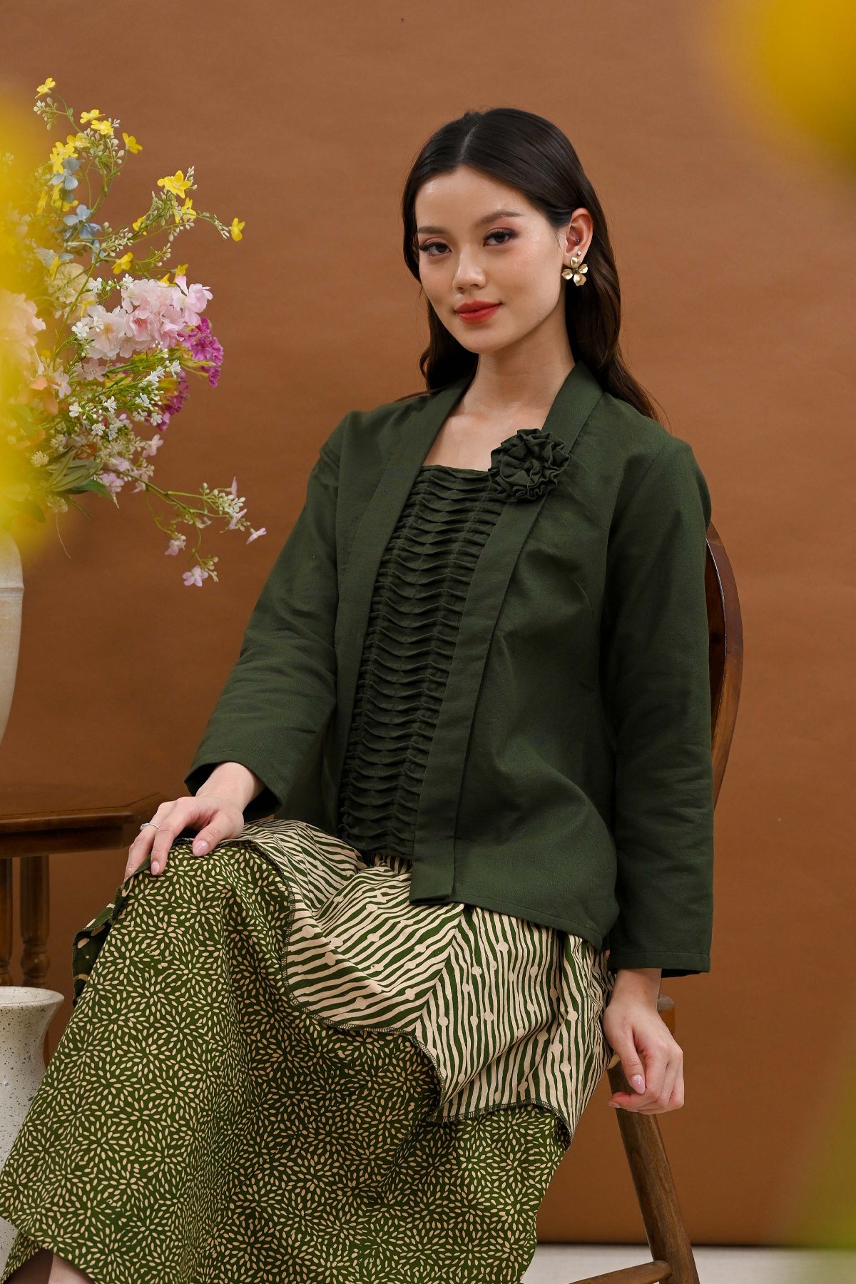 Kebaya Opnaisel Basic Green T5535