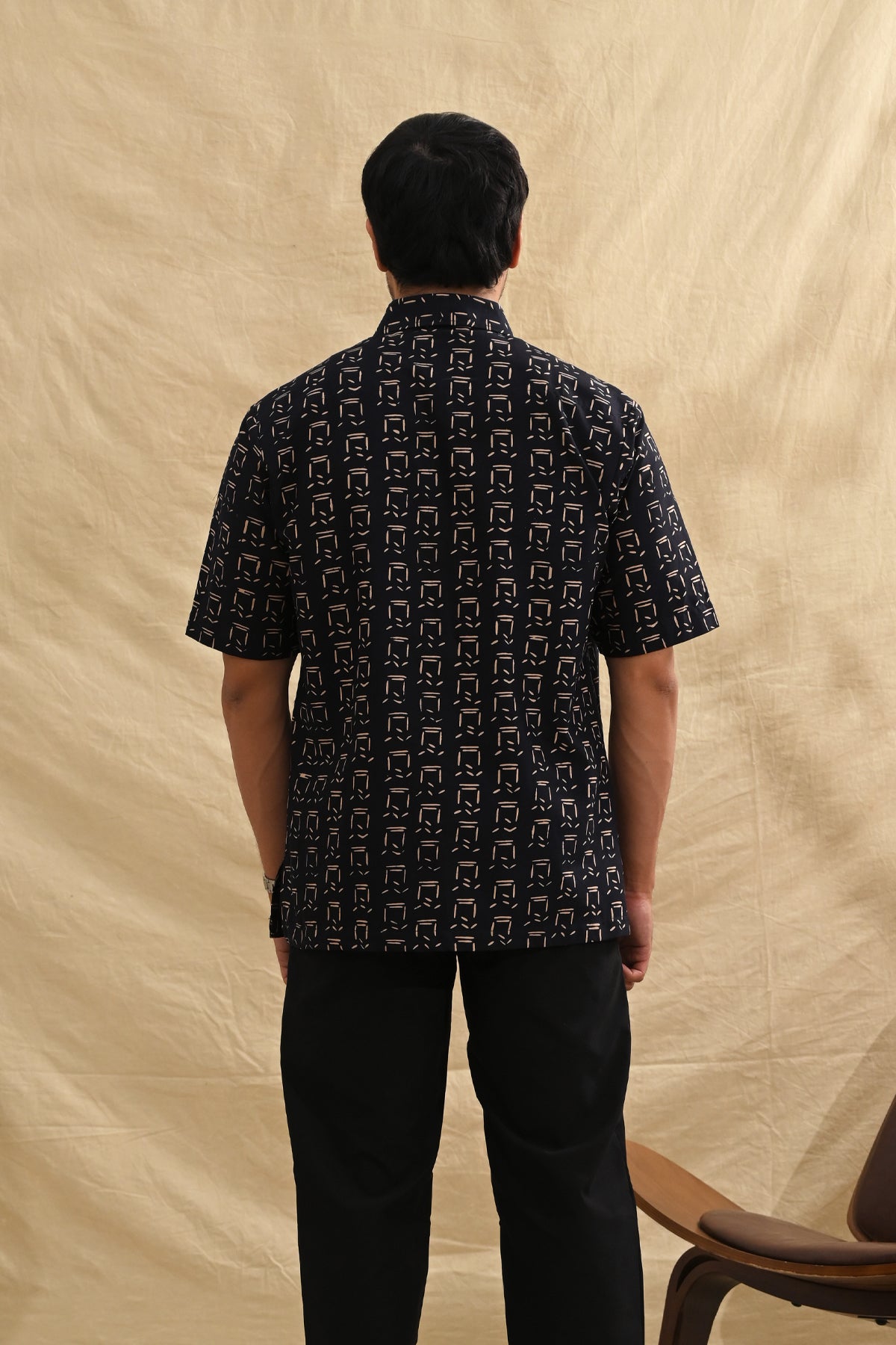 Upsilon Harmoni Black Short M0352