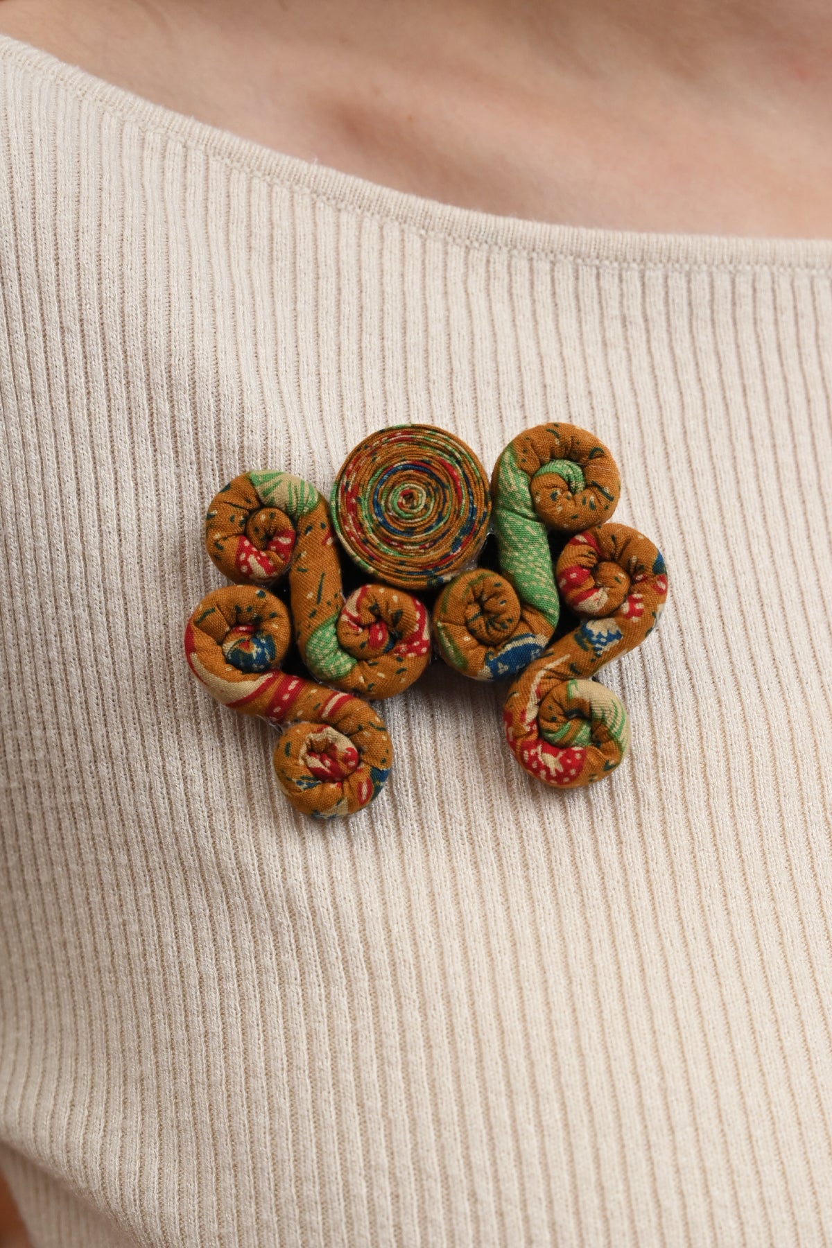 Bross Bunga Sulur A0140