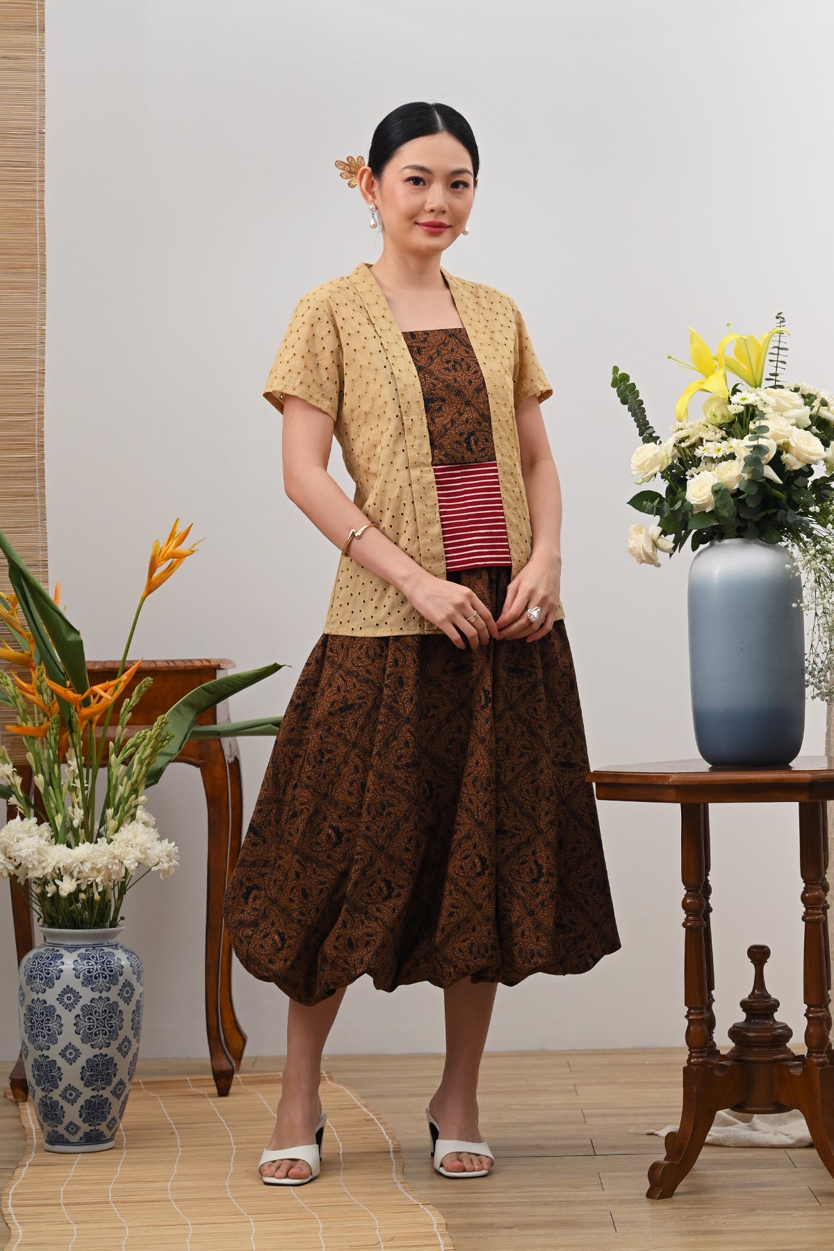 Kebaya Basic Short Cream T5627