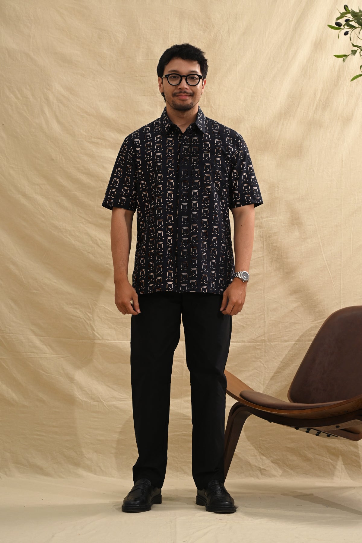 Upsilon Harmoni Black Short M0352
