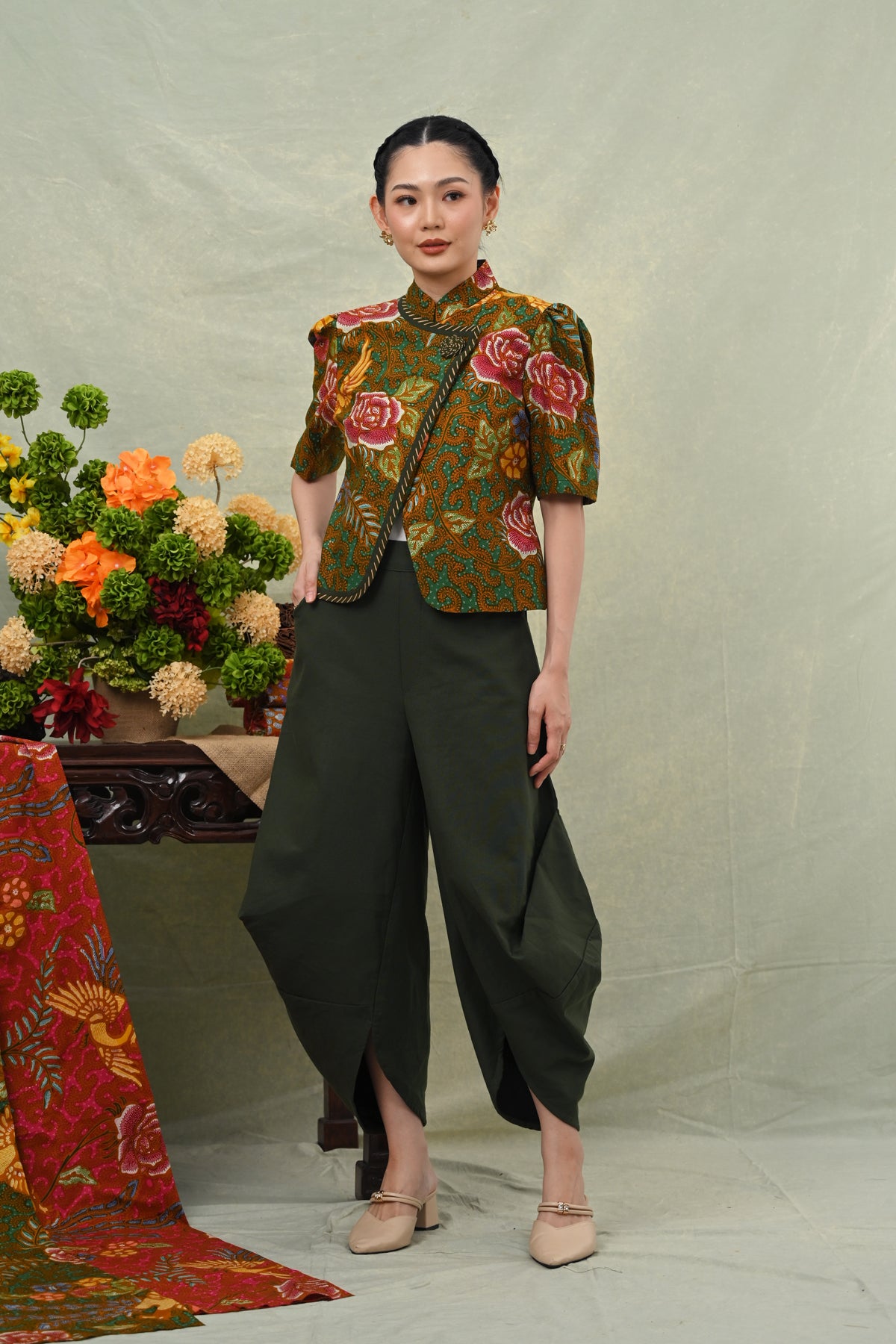 Cahaya Encim Short T6308