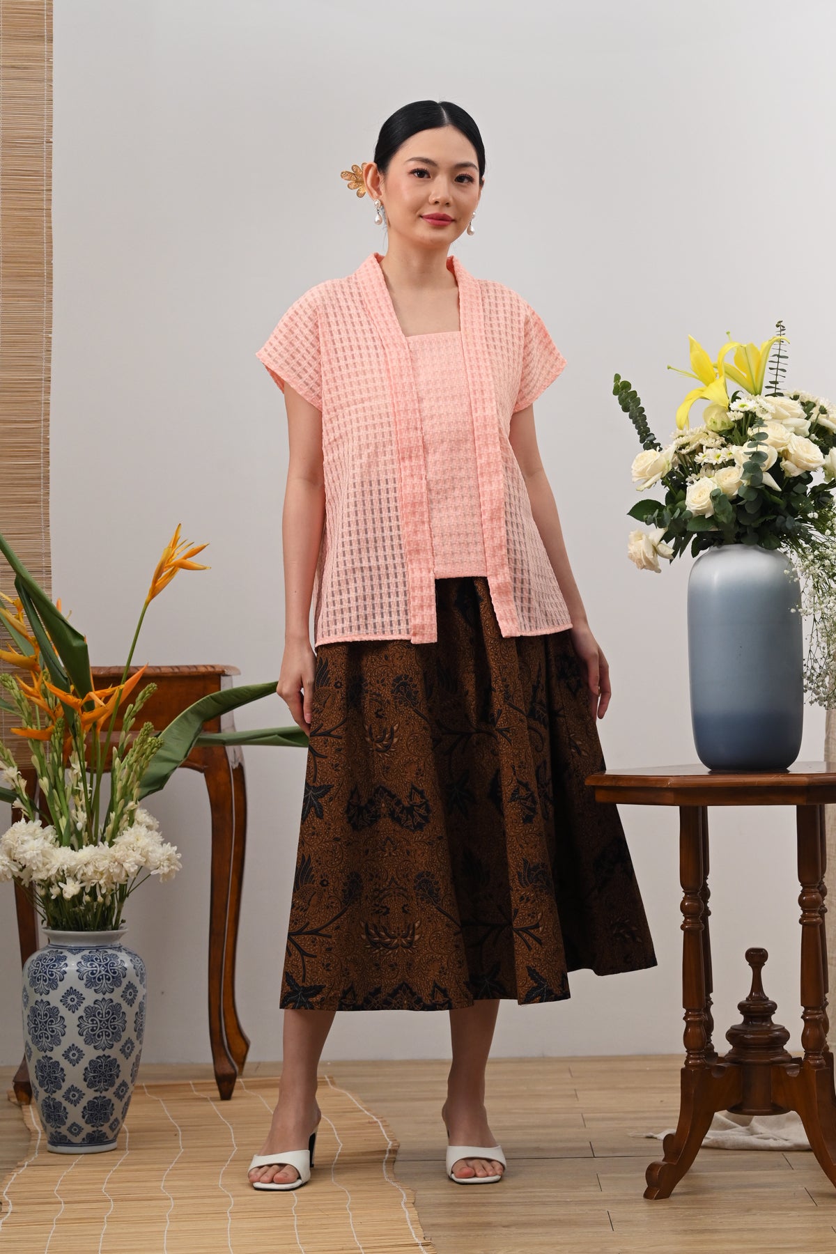 Kebaya Dhini Organza Salmon T5702