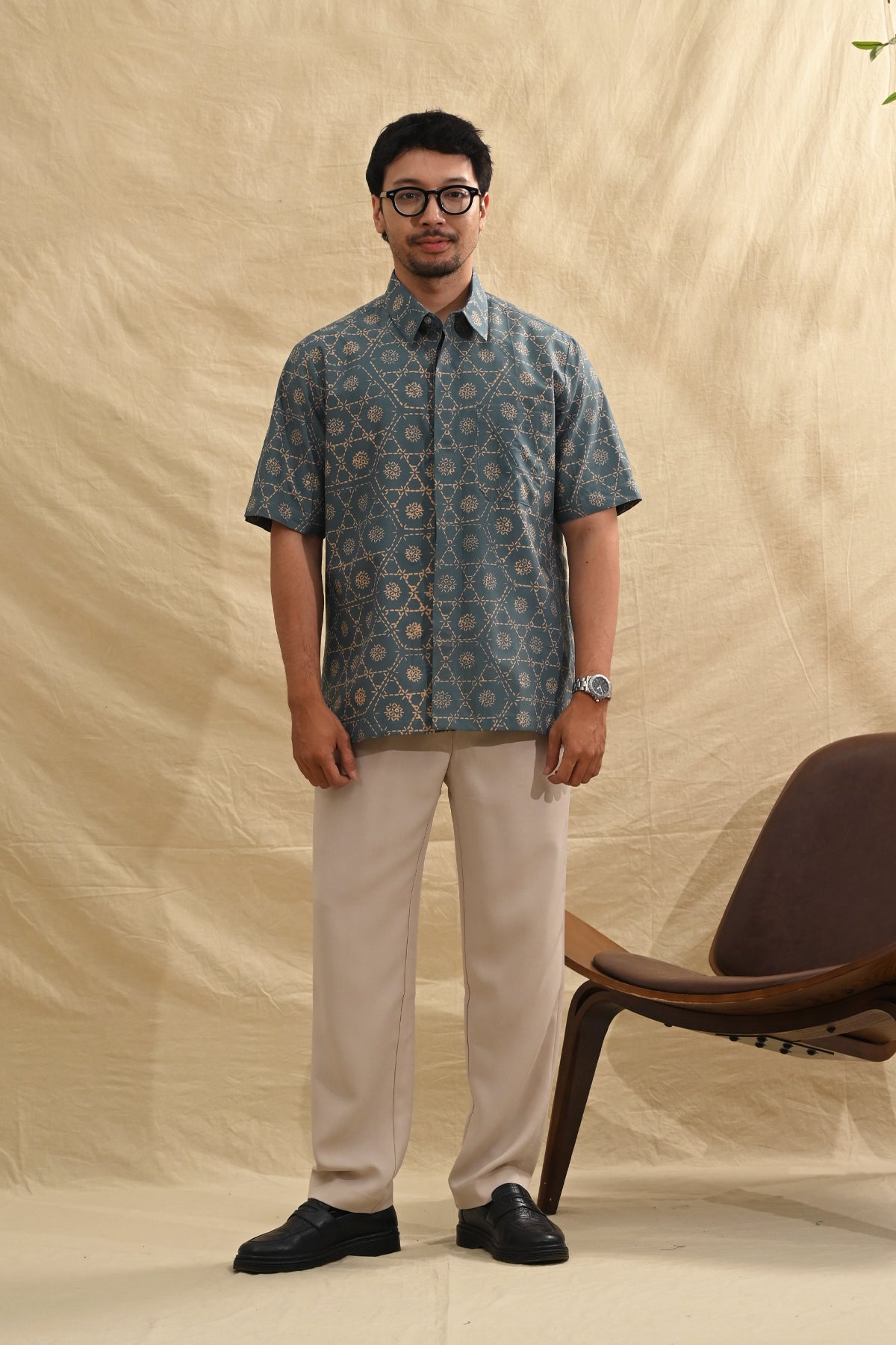 Hexagon Short Garut M0370