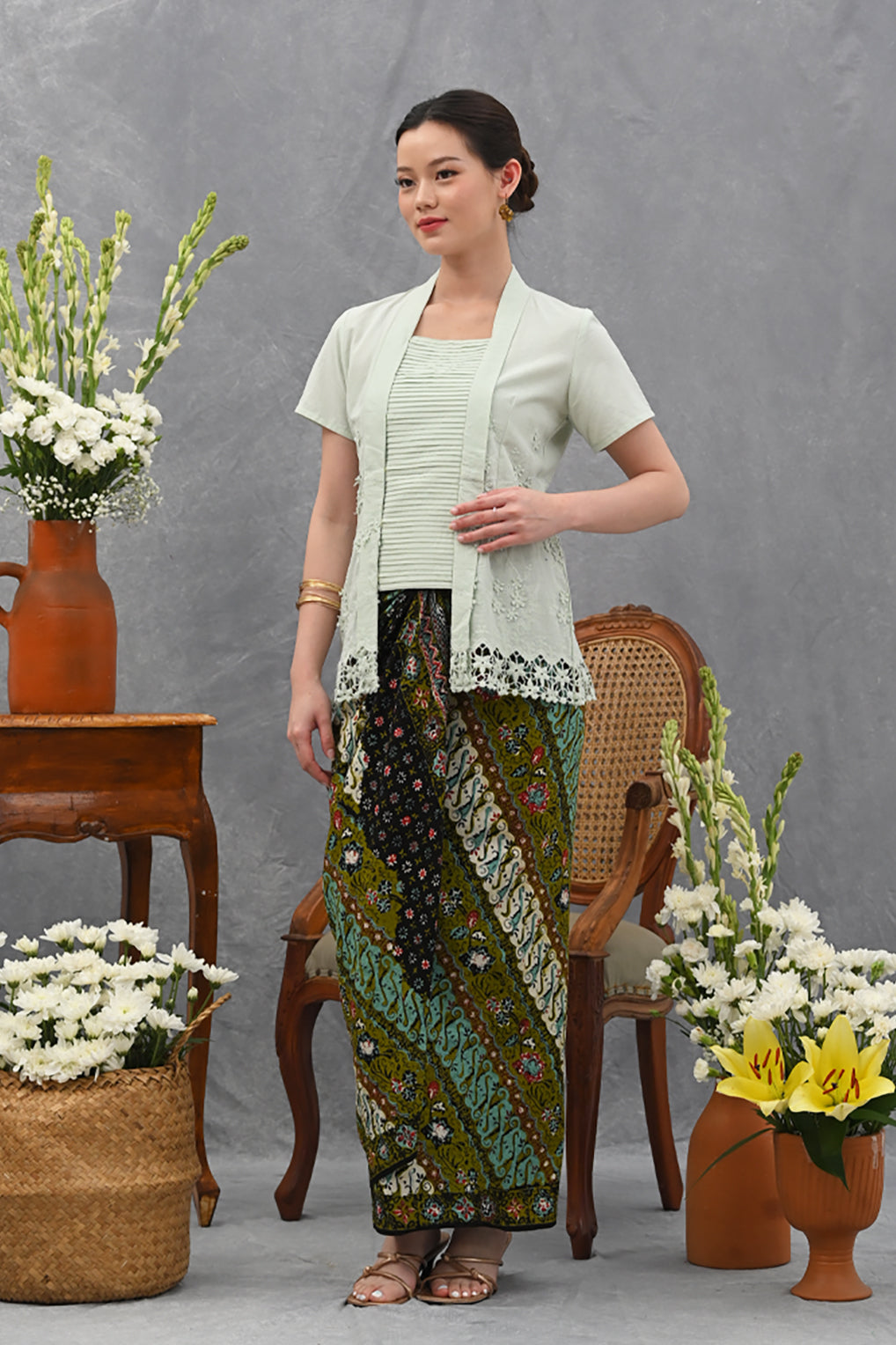 Kebaya Short Basic Green T4041