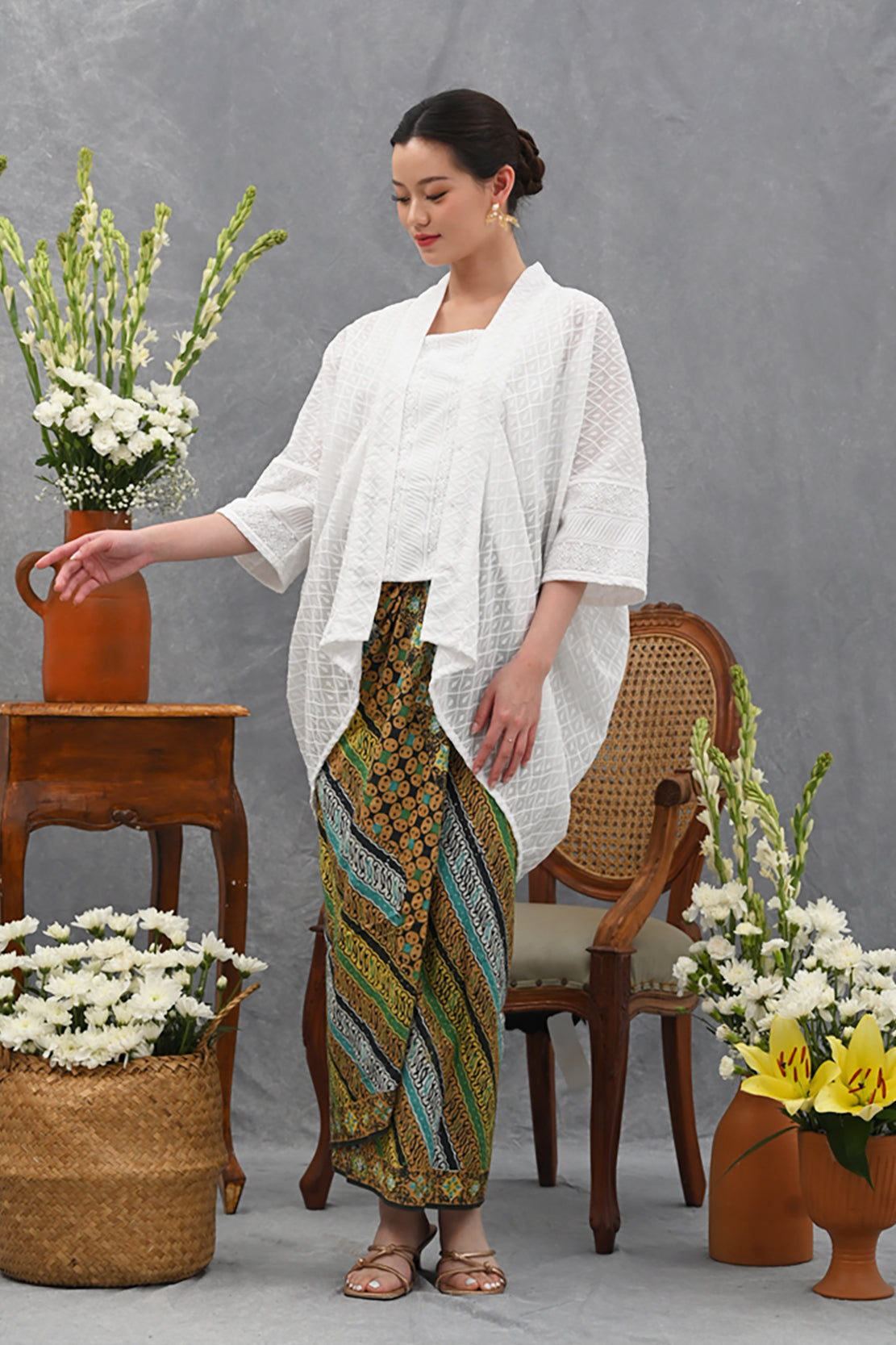 Kusuma Basic White T3988