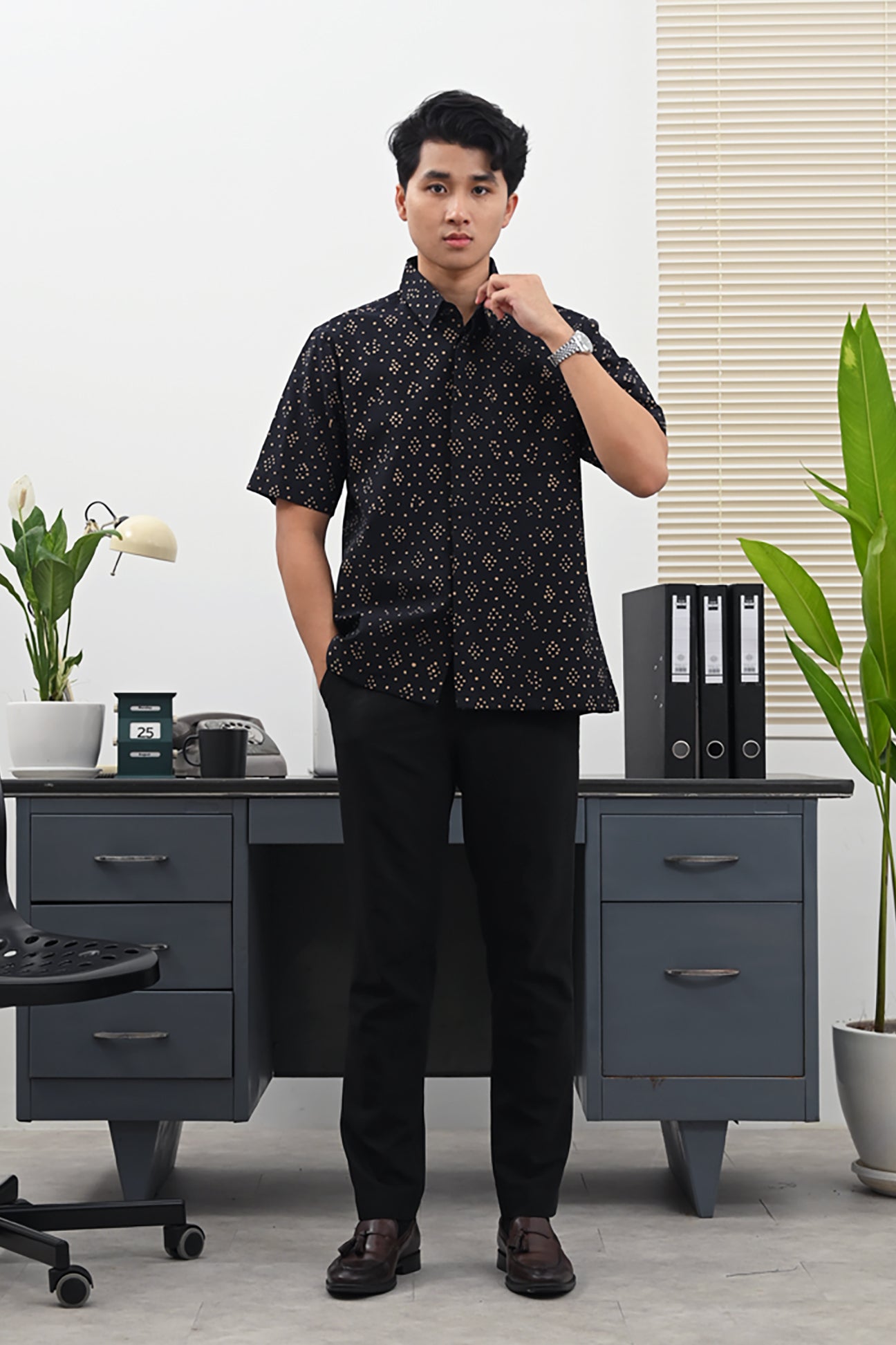 Adhikari Garut Black M0335