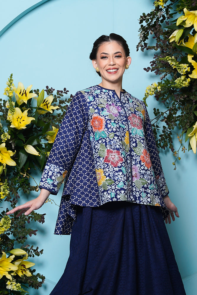 Tracy Jlamprang T2412