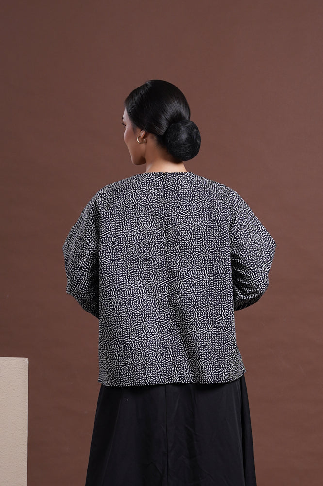 Zinia Black PART0182