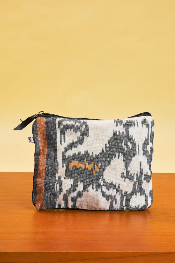 Pouch Tenun White Grey A0046