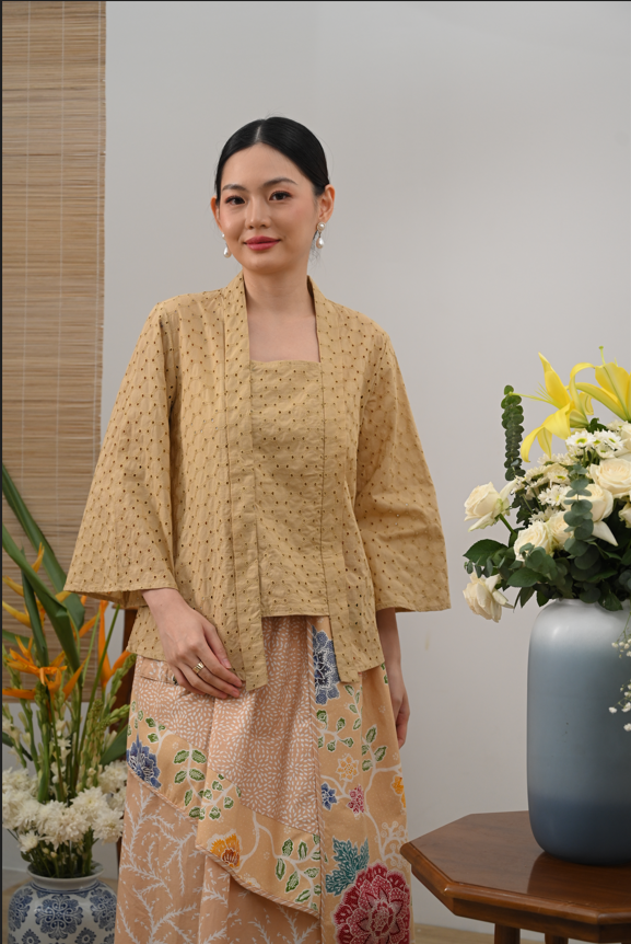 Kebaya Septa Basic Cream T5606