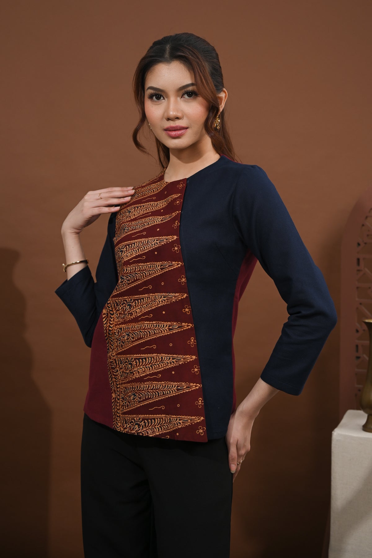 Tresa Sembagi Cirebon T5537