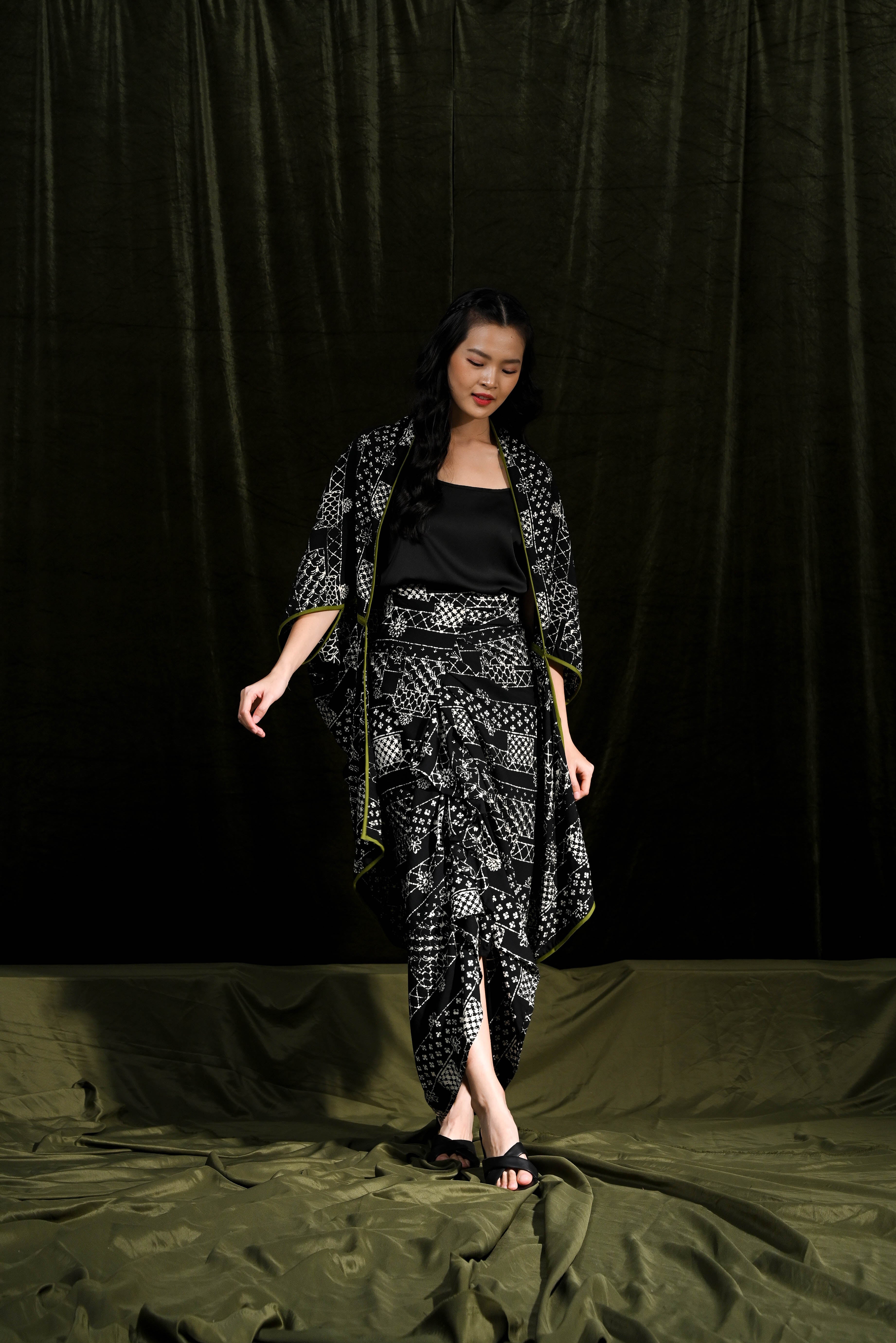 Outer Black Rayya Rayon T2783