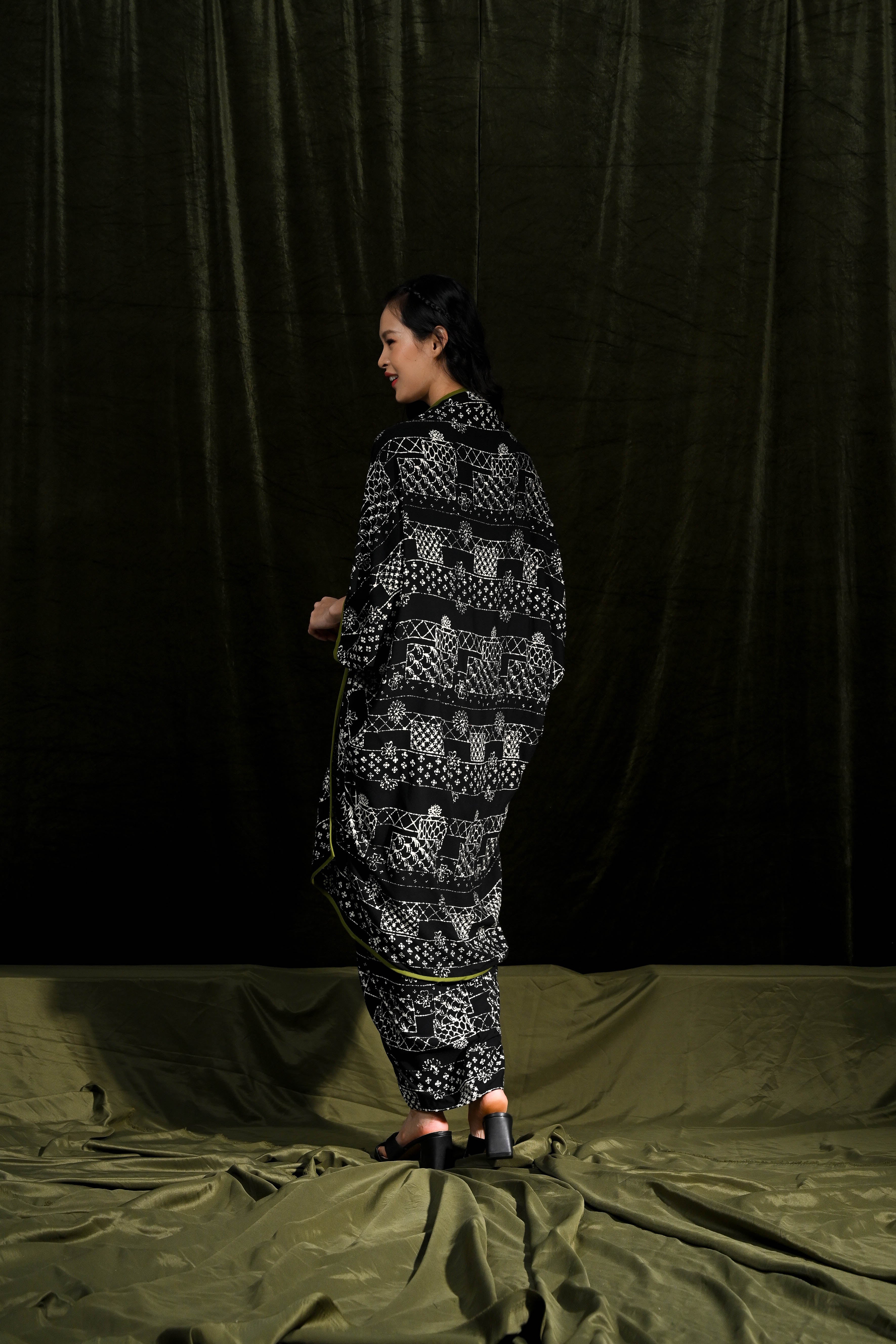 Outer Black Rayya Rayon T2783