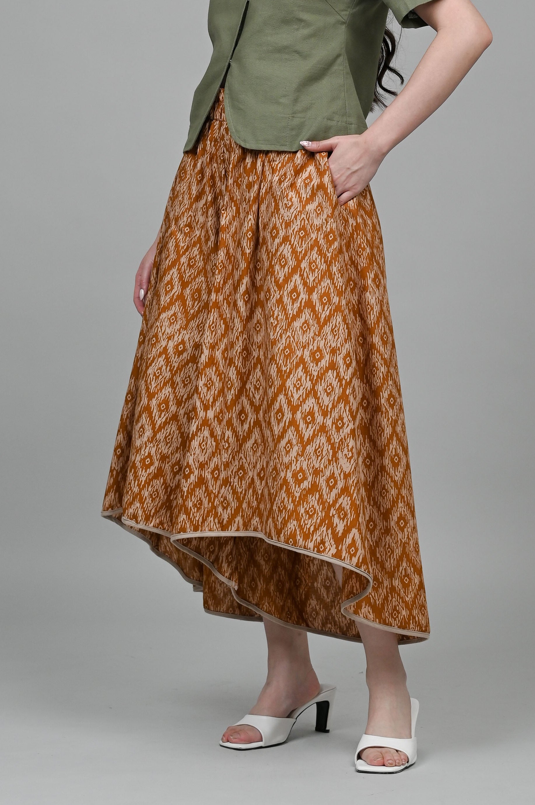 Keiko Brown Garut P0348