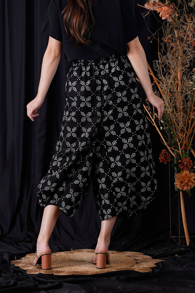 Adara Sashiko Cemani P0159