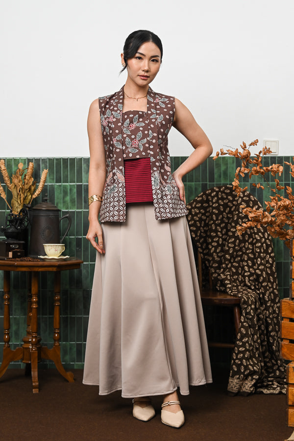 Kebaya Lipit Sleeveless Kopi Pekalongan T4676