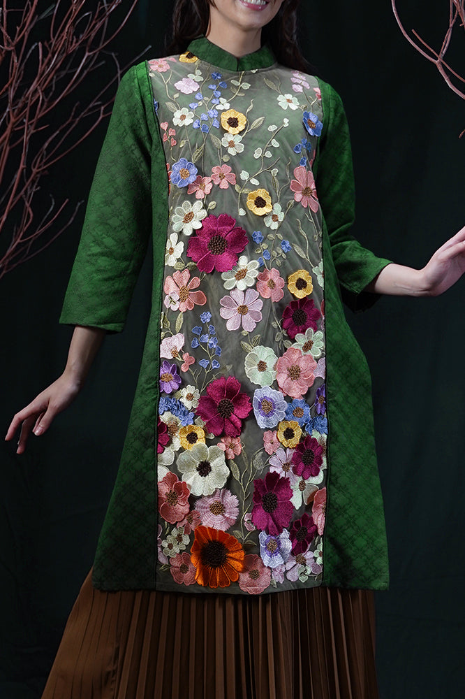 Vibrant Carol Green T1896