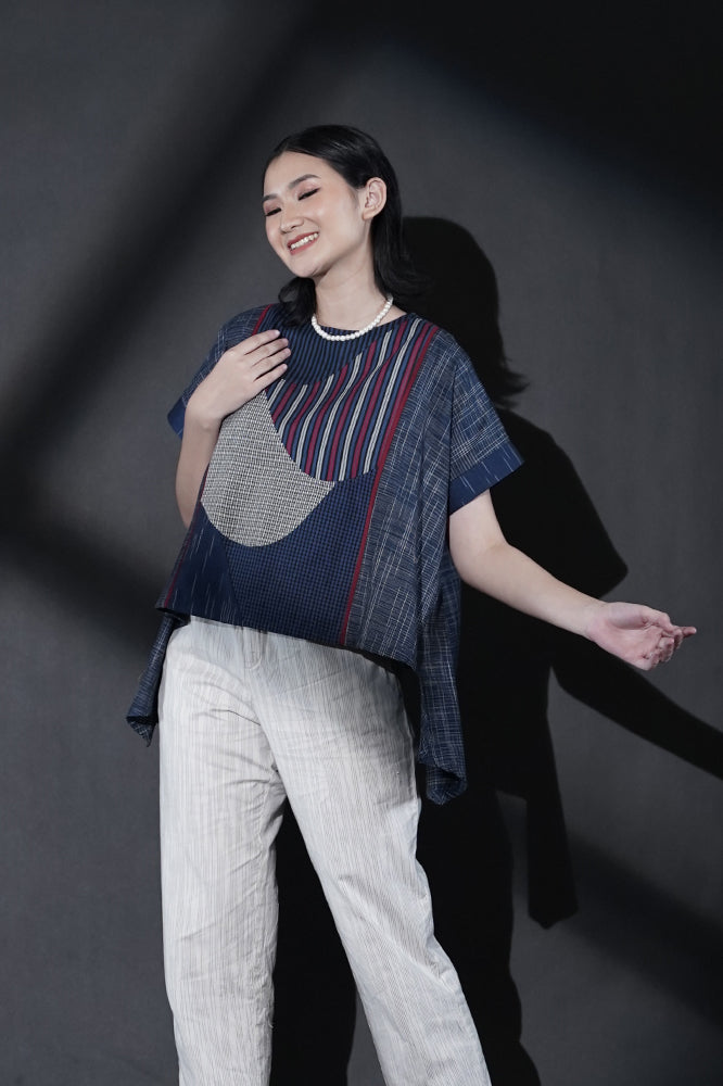 Larik Short Lurik T1600