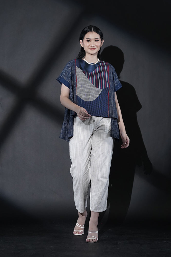 Larik Short Lurik T1600